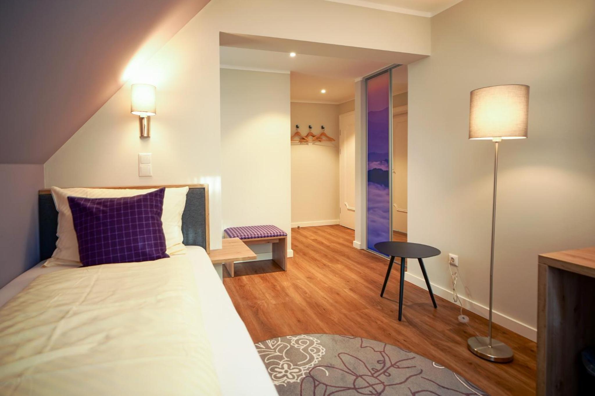 Single Room photo 3