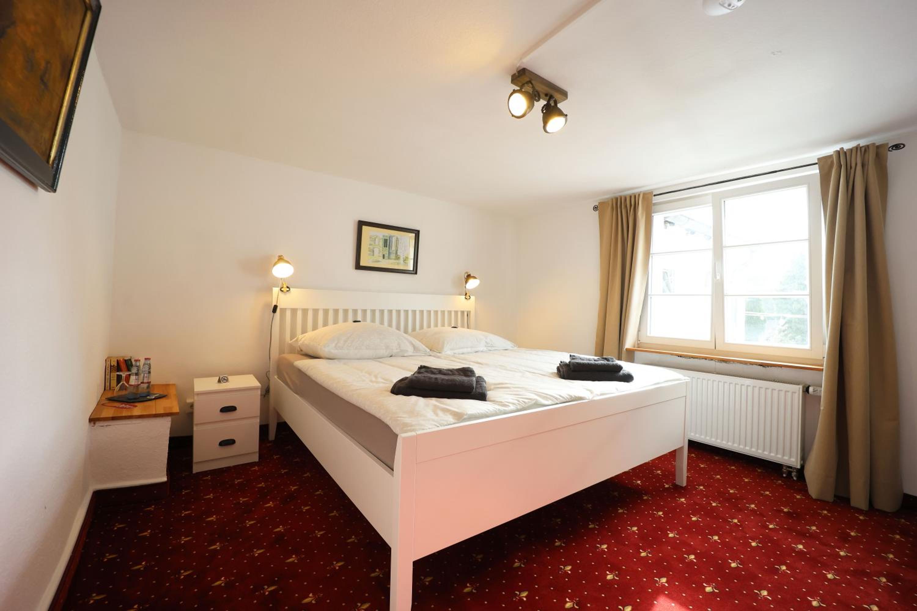 Double Room with Shared Bathroom photo 1