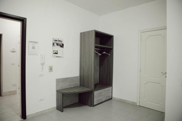 One-Bedroom Apartment (2 Adults) - Fucsia - Photo 8