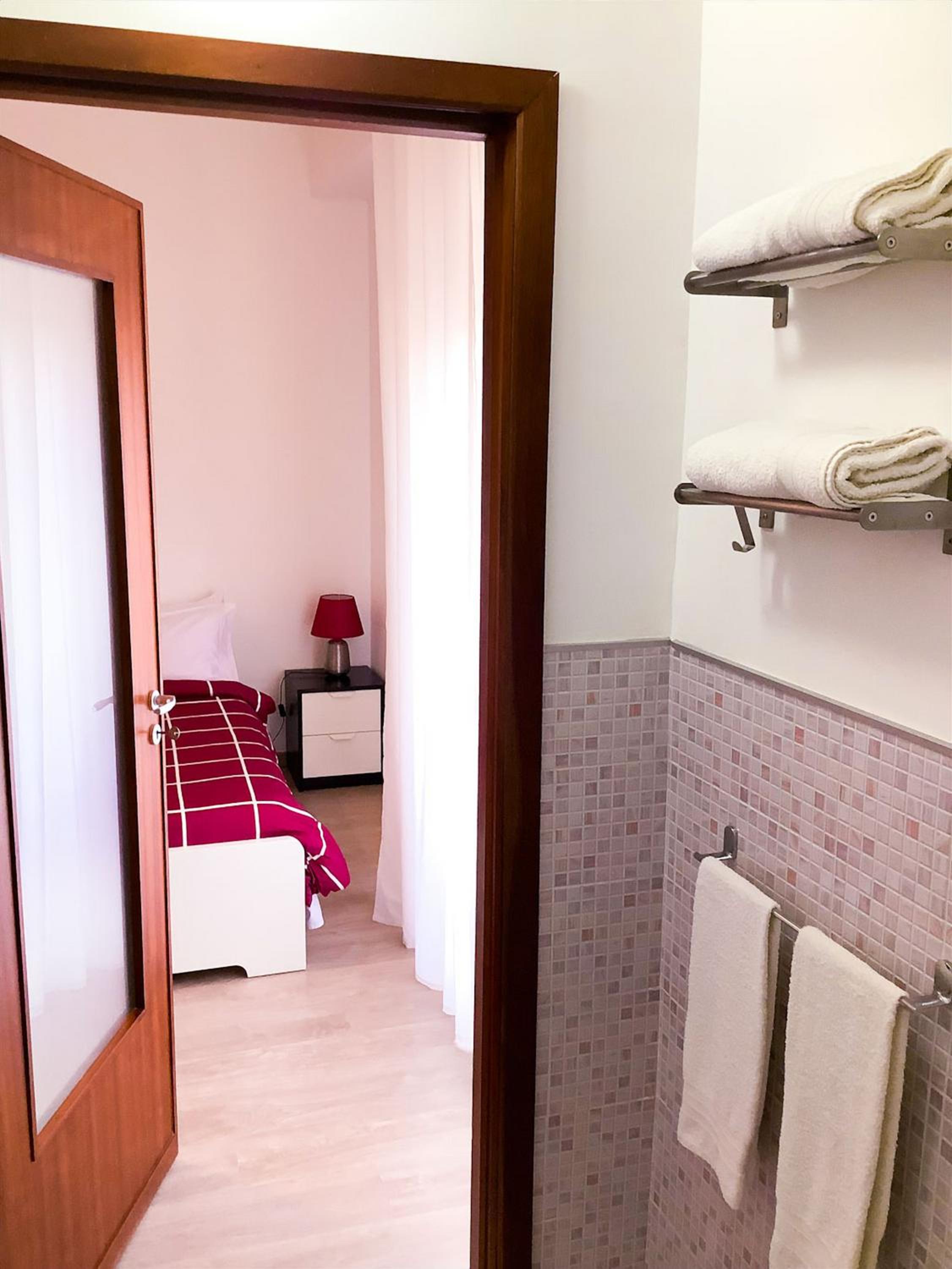Double Room with Private Bathroom photo 1