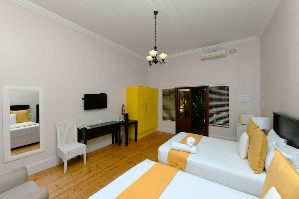 Double or Twin Room photo 2
