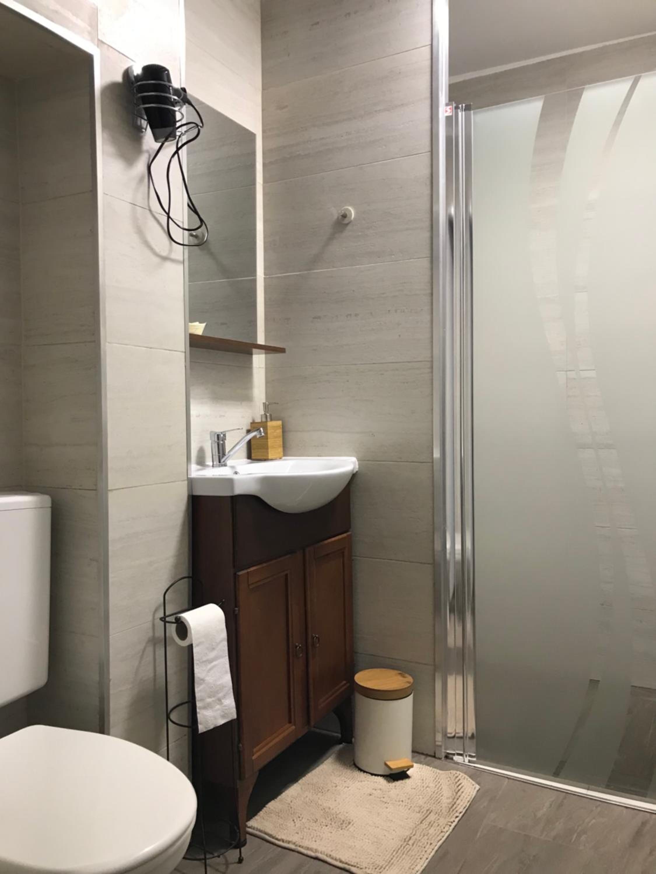 Twin Room with Bathroom photo 3