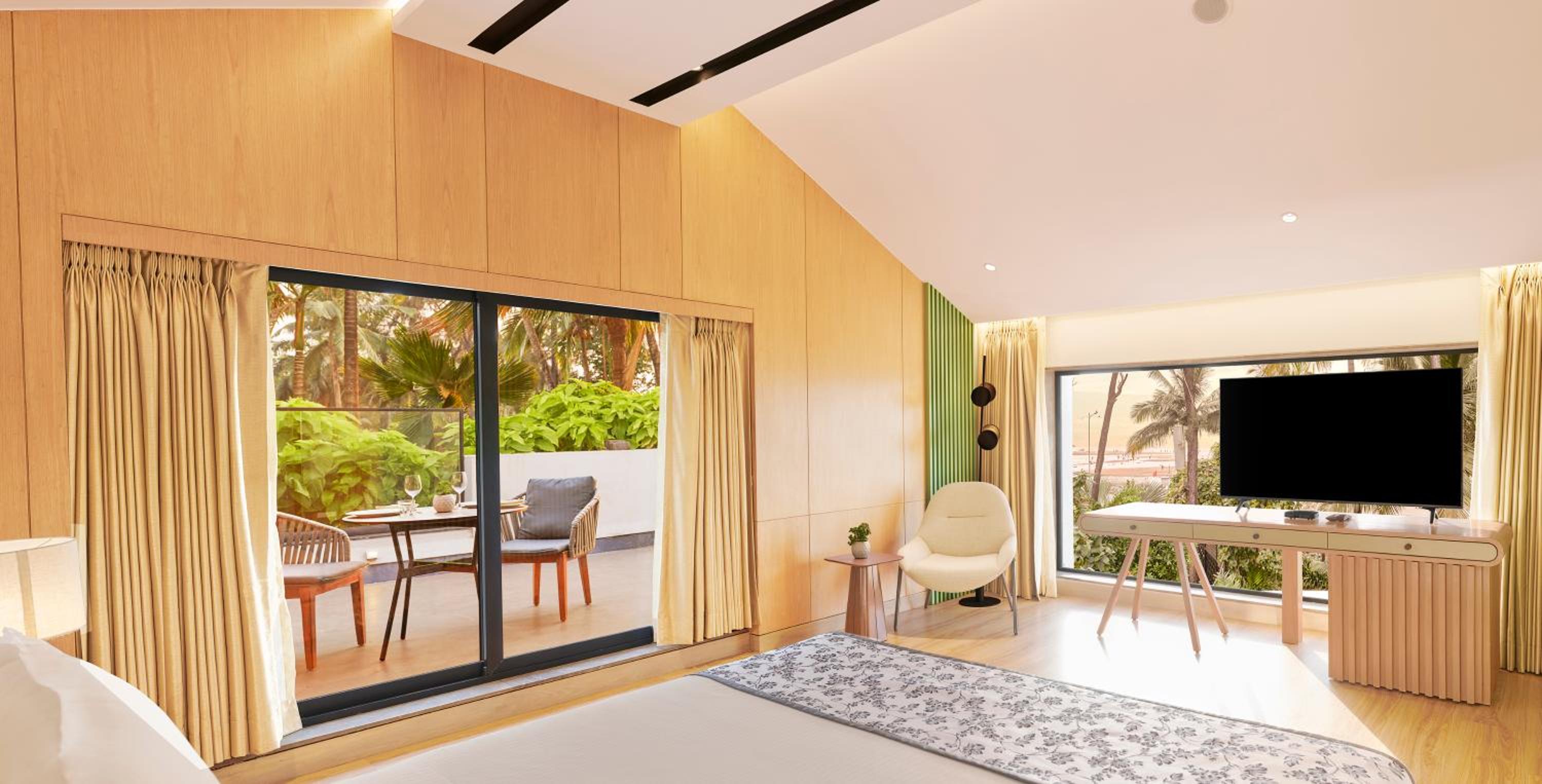 Bay View Suite with Complimentary Hi-Tea and 10% discount on Food & Beverages at The Resort Bay View Suite with Complimentary Hi-Tea and 10% discount on Food & Beverages at The Resort