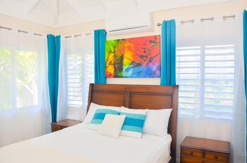 Three-Bedroom Villa photo 2