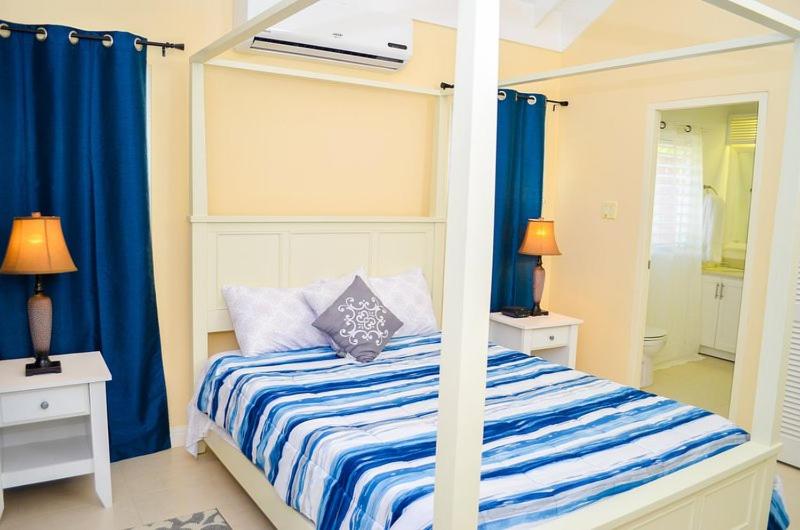 Three-Bedroom Villa photo 3