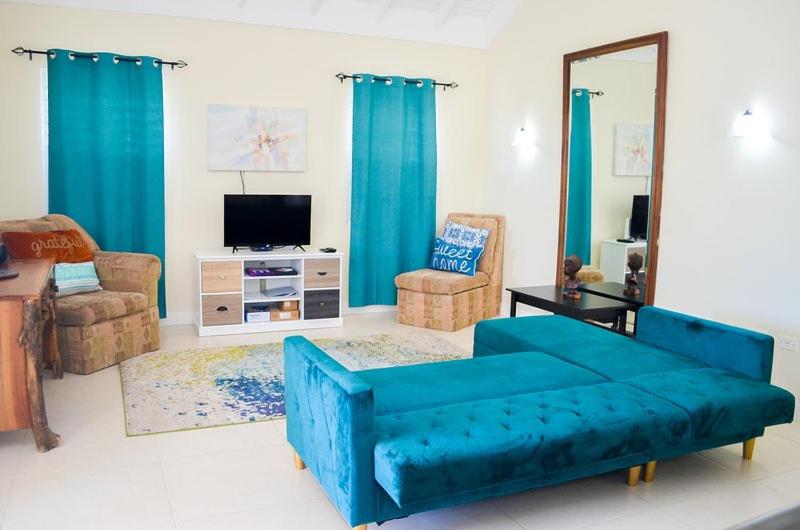 Three-Bedroom Villa photo 2
