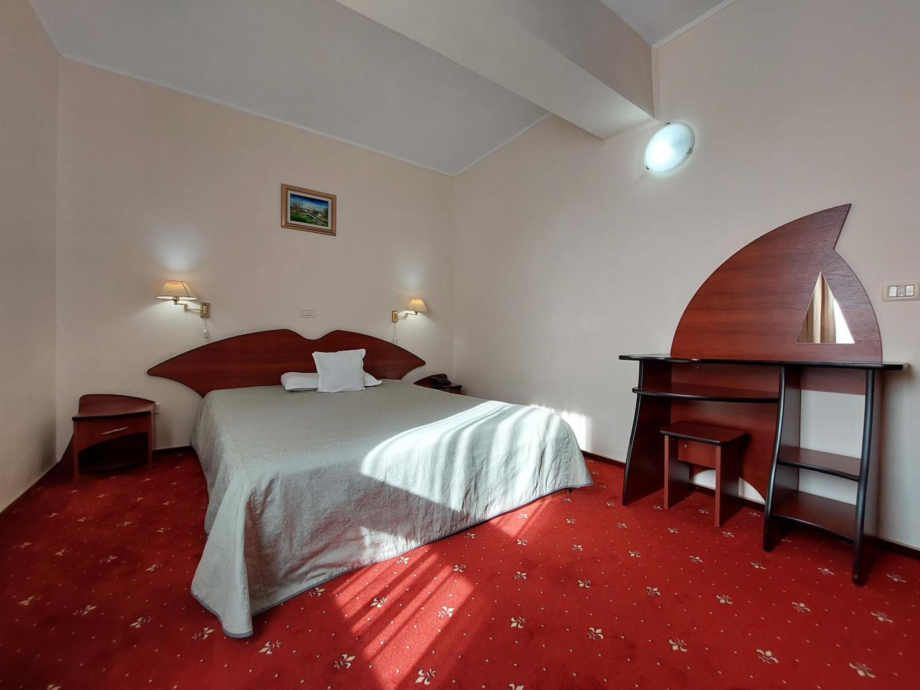 Double Or Twin Room - Photo 5