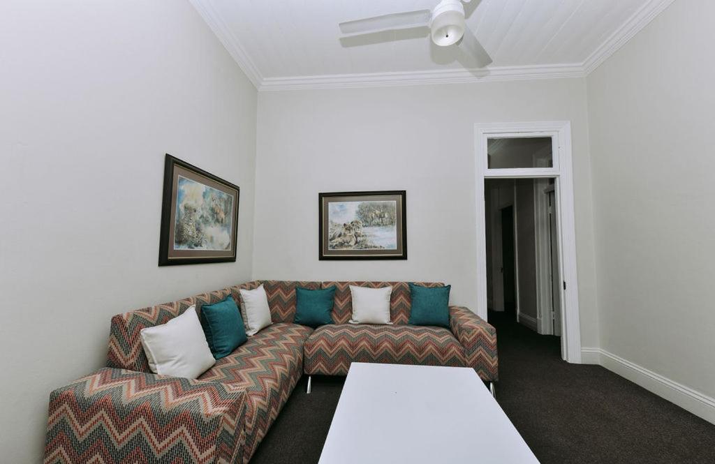 Family Room with Shared Bathroom photo 1