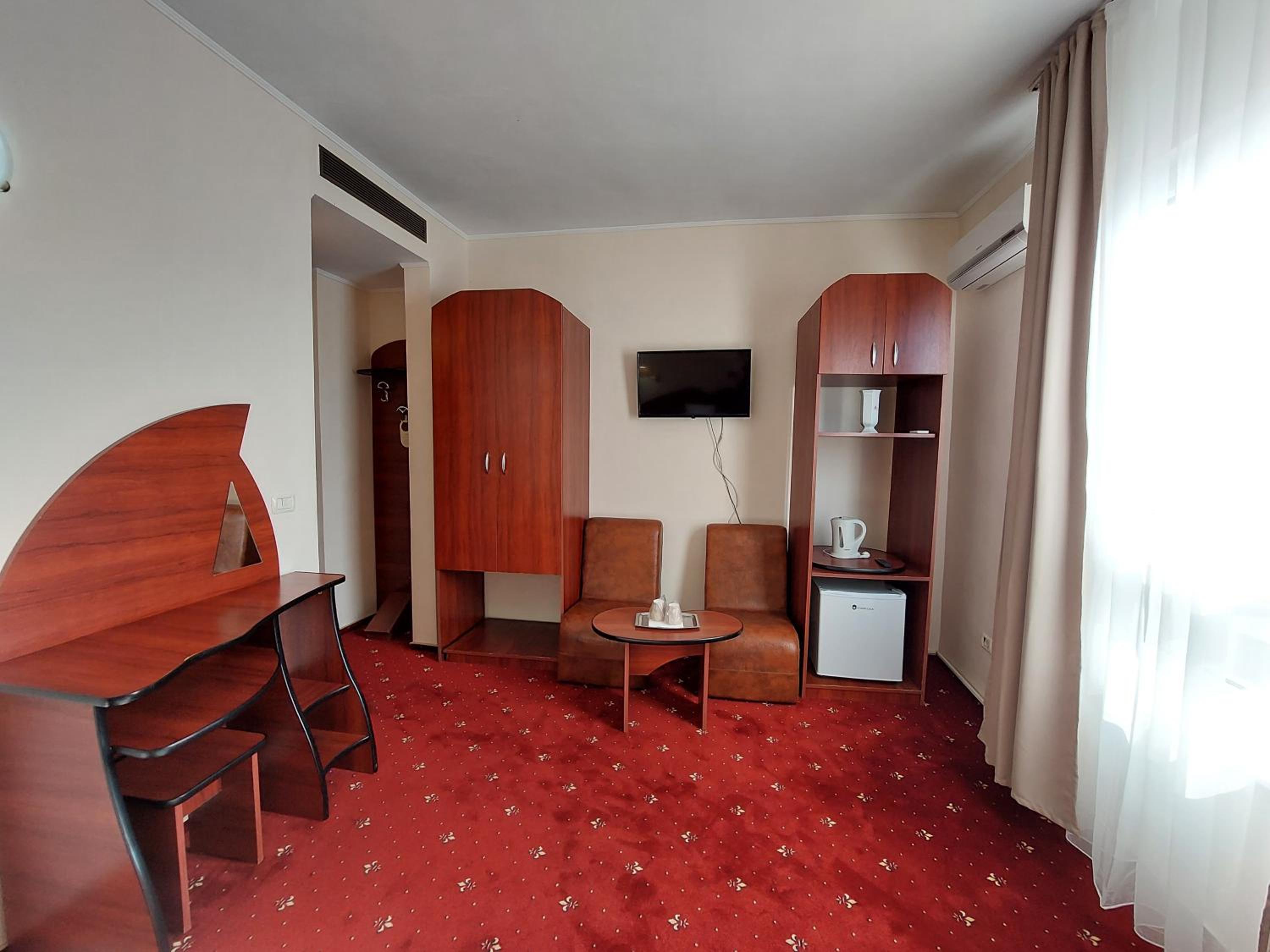 Double Or Twin Room - Photo 6