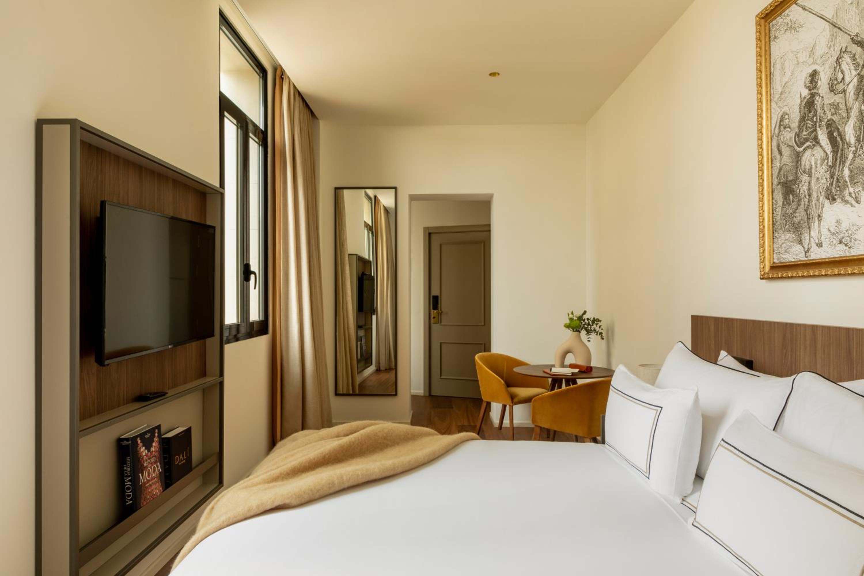 Deluxe Room - Photo 4