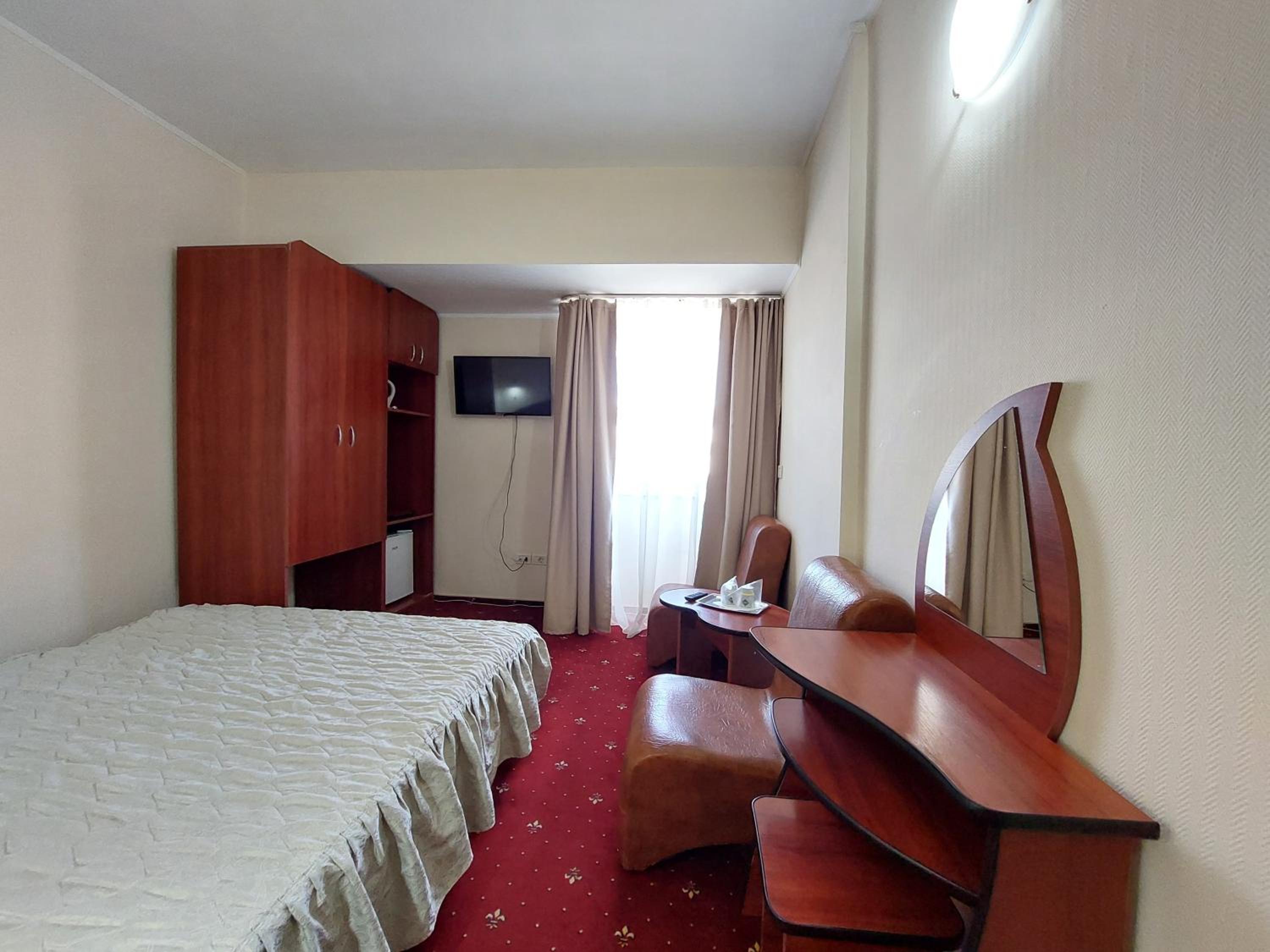 Double Or Twin Room - Photo 8