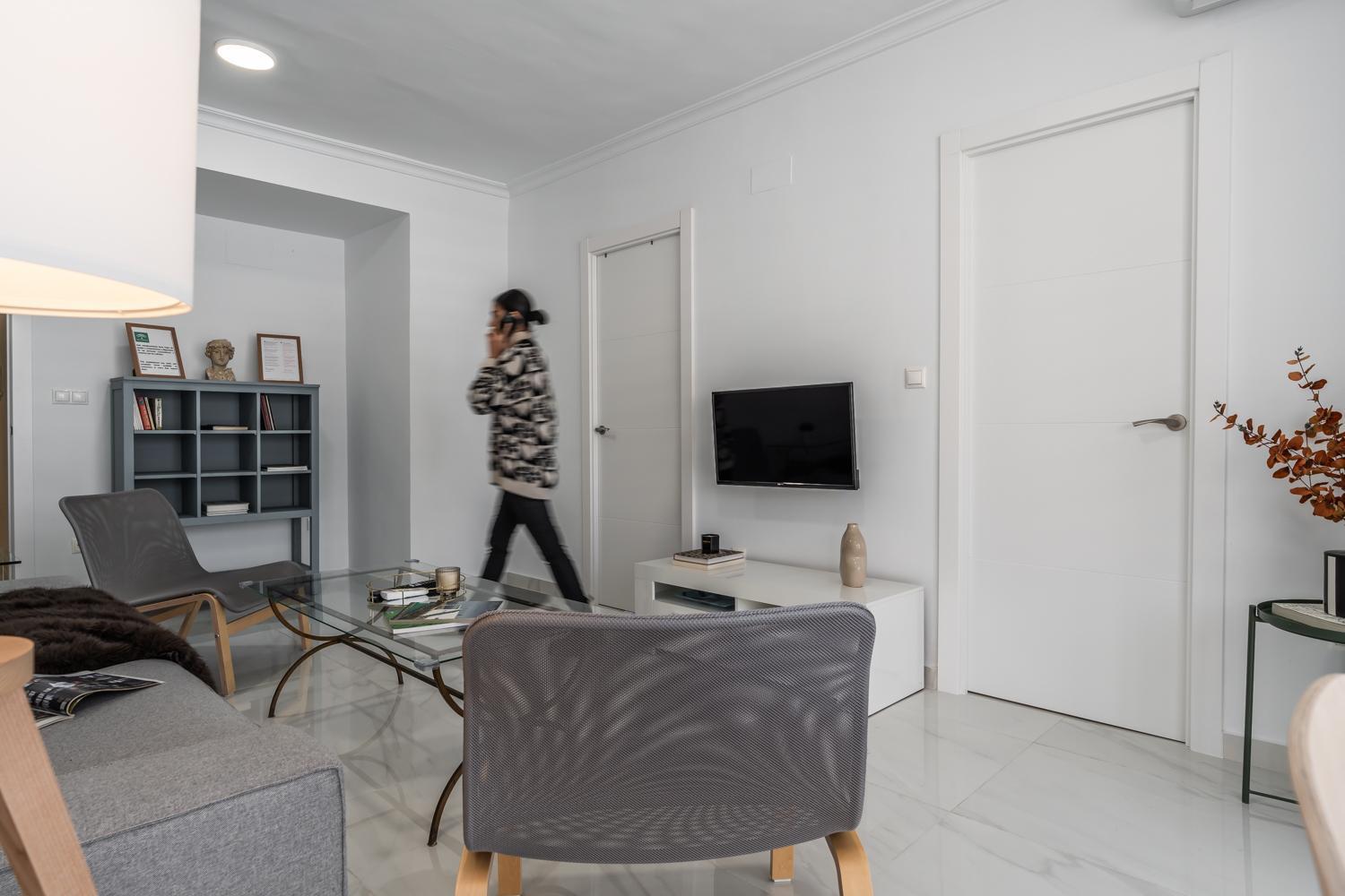 Three-Bedroom Apartment - Photo 16