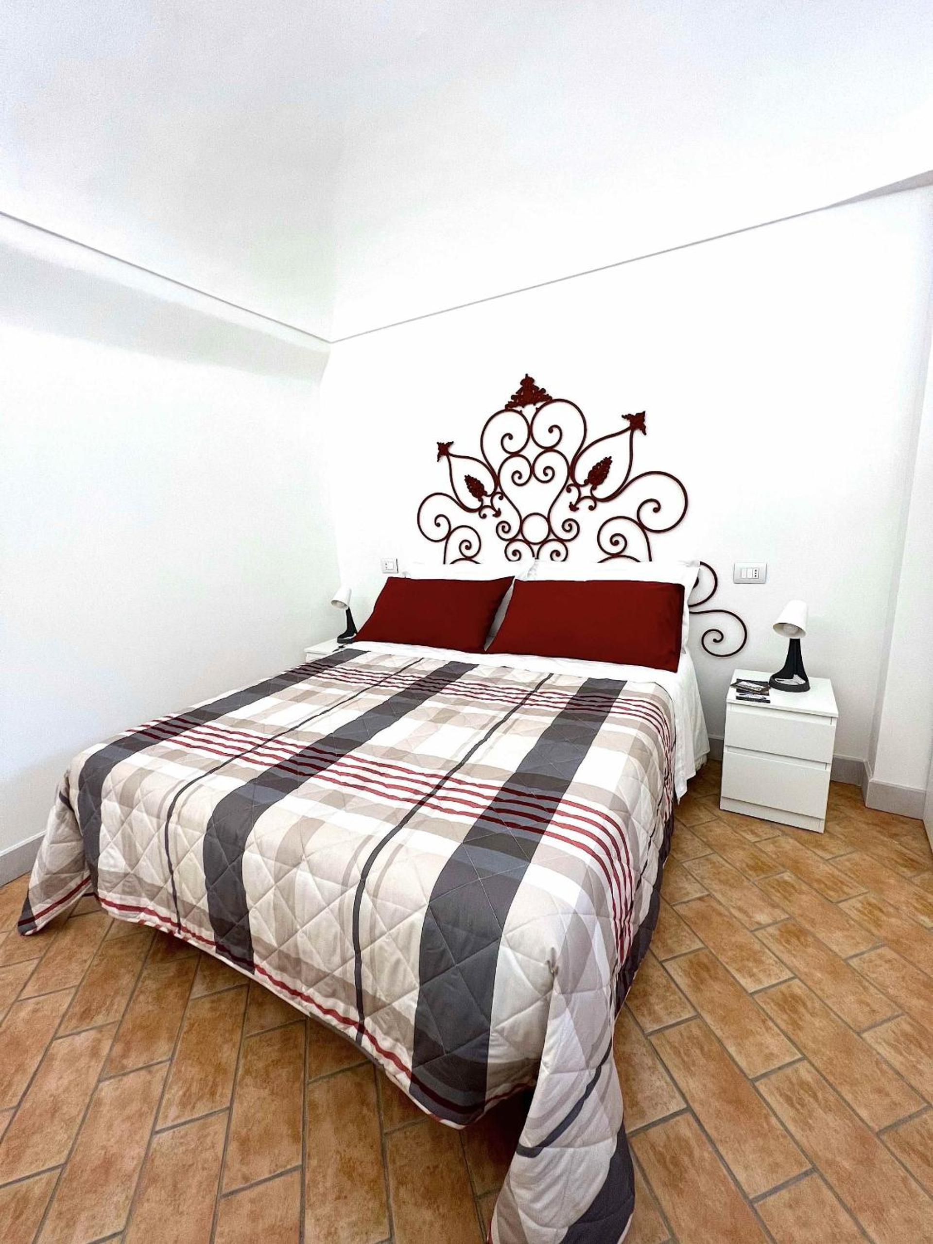 One-Bedroom House photo 1