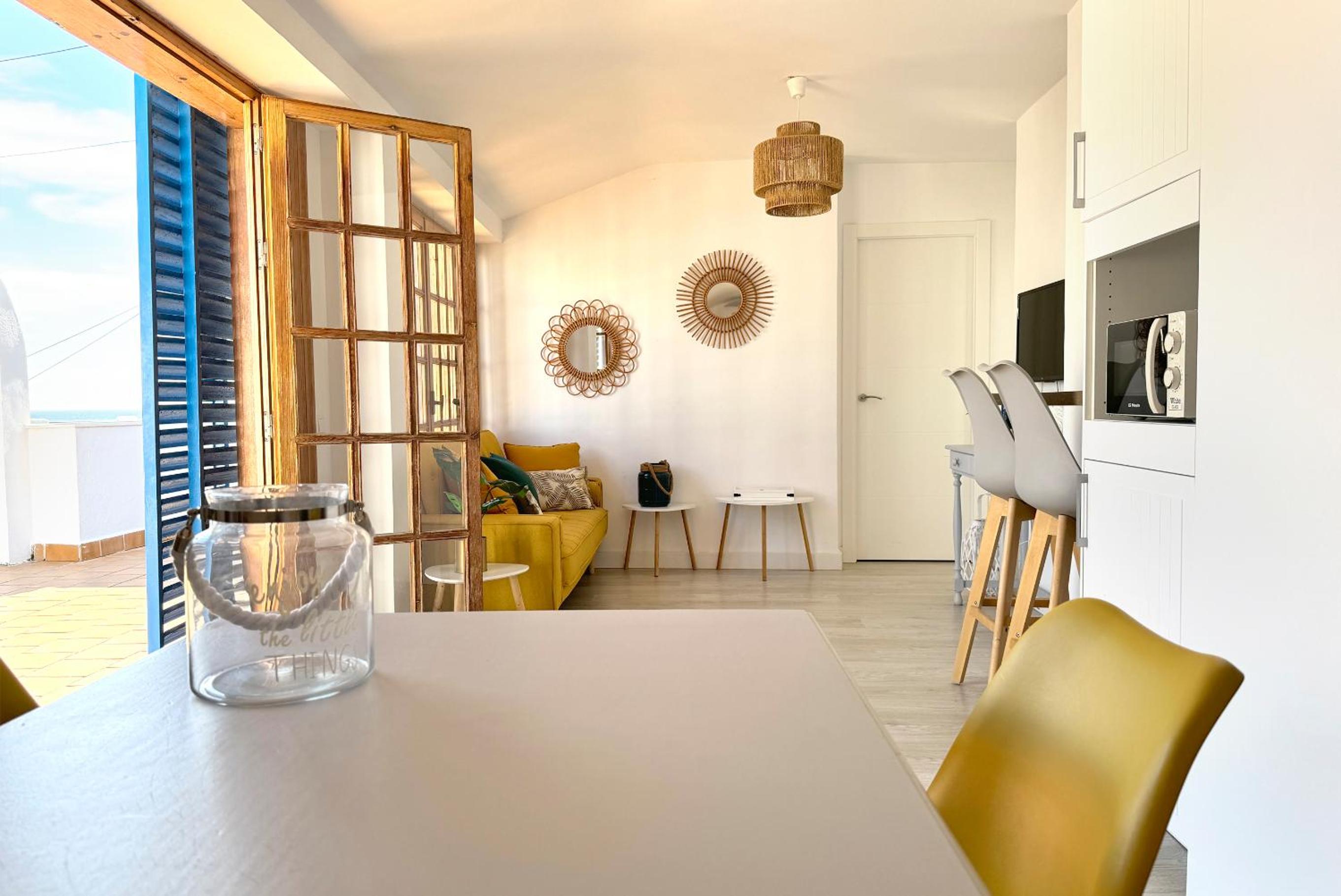 3-bedroom apartment with sea views photo 3