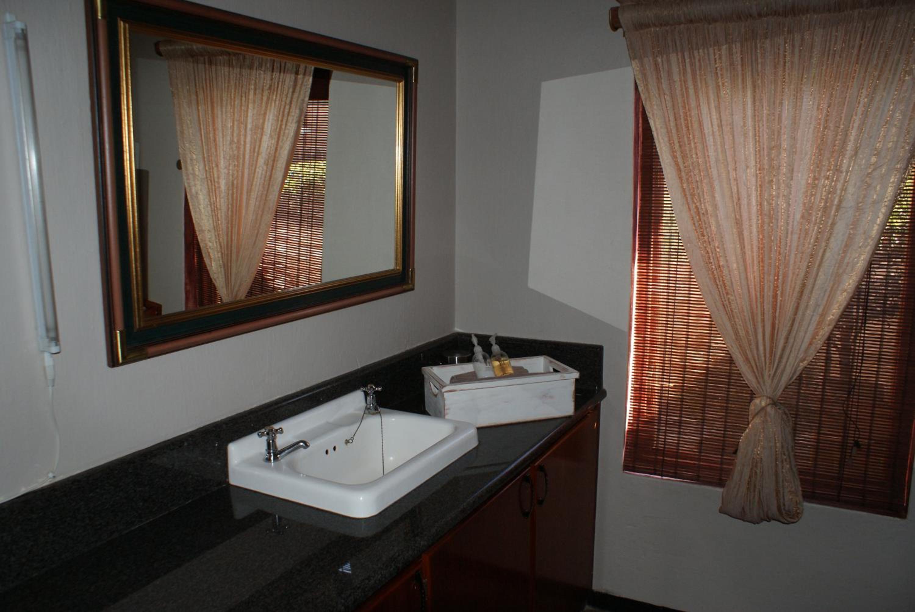 Superior Chalet - Photo 5