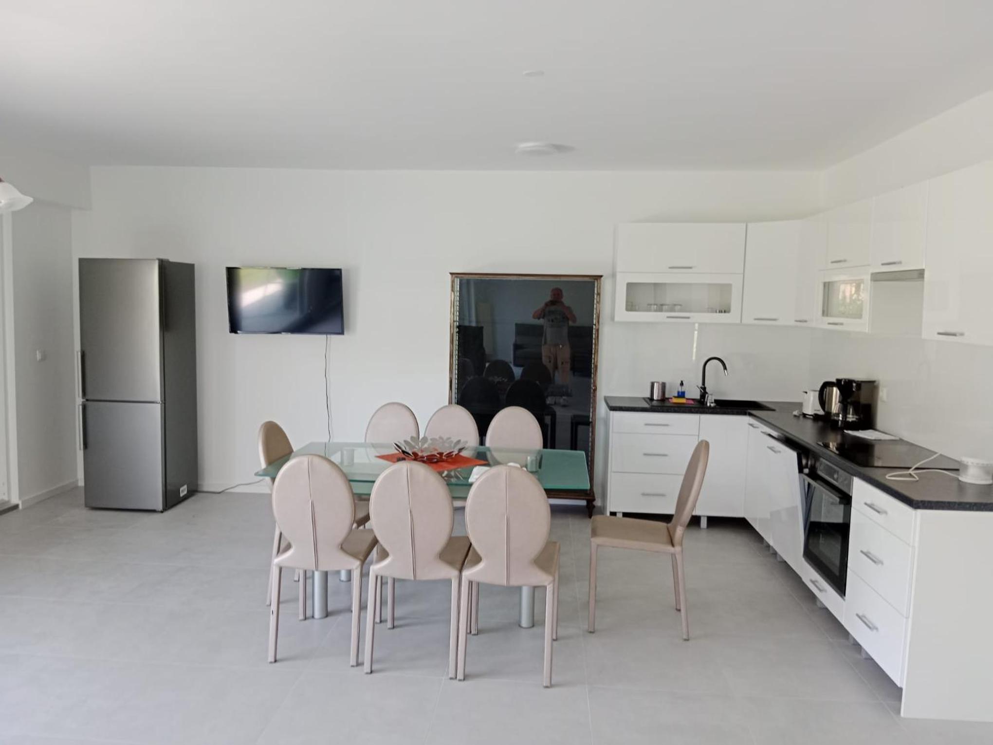 Three-Bedroom House photo 3
