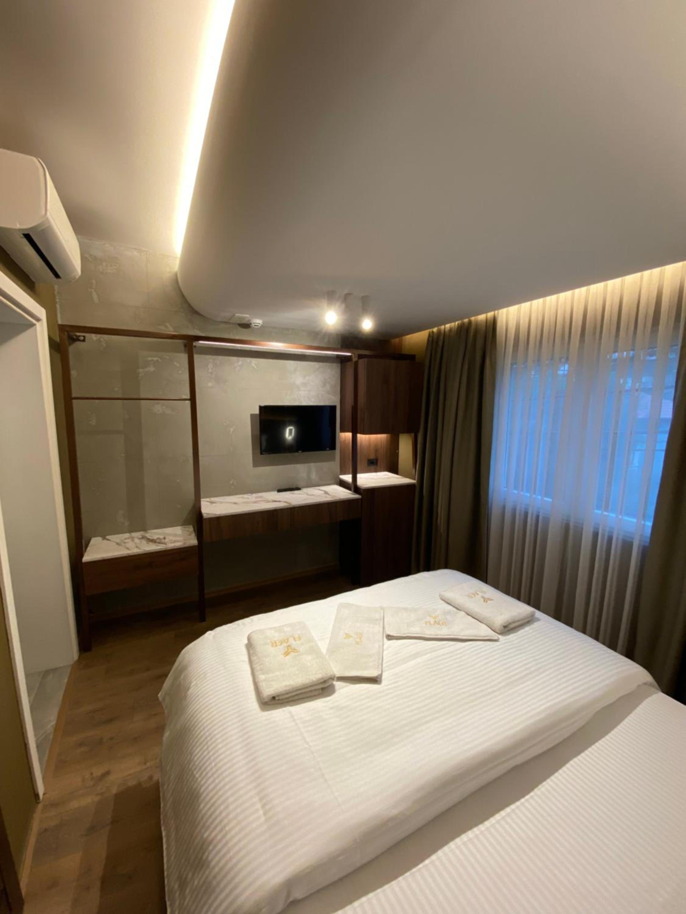 Double Room with Lake View