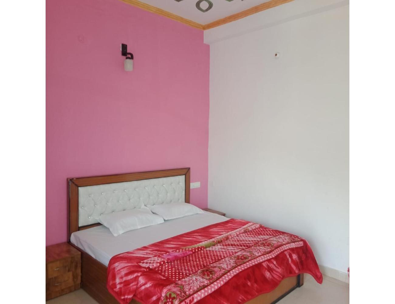 Standard Double Room photo 3