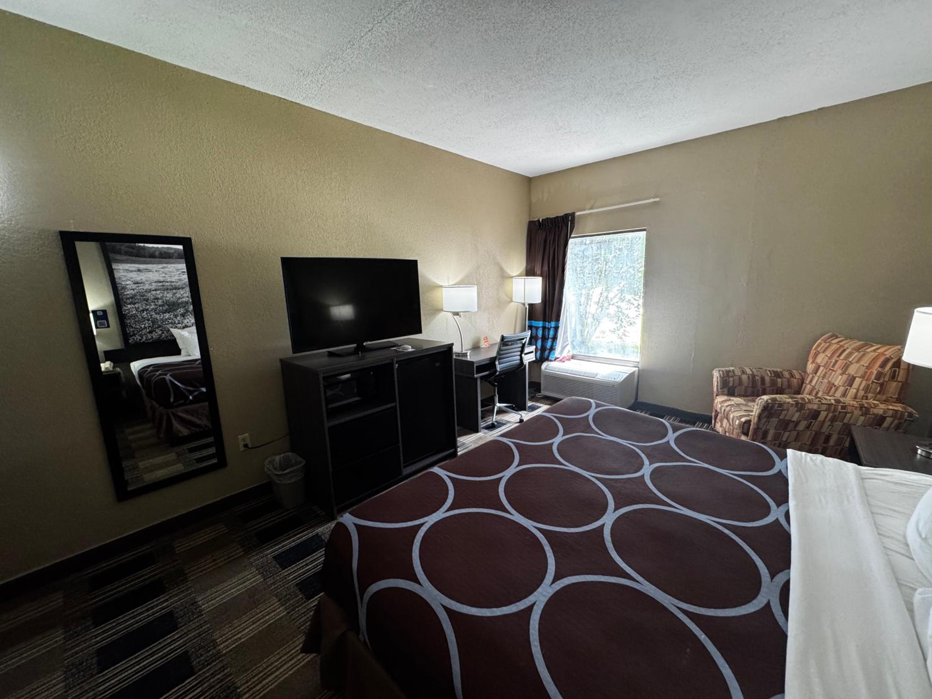 King Room - Mobility Access/Non-Smoking photo 1