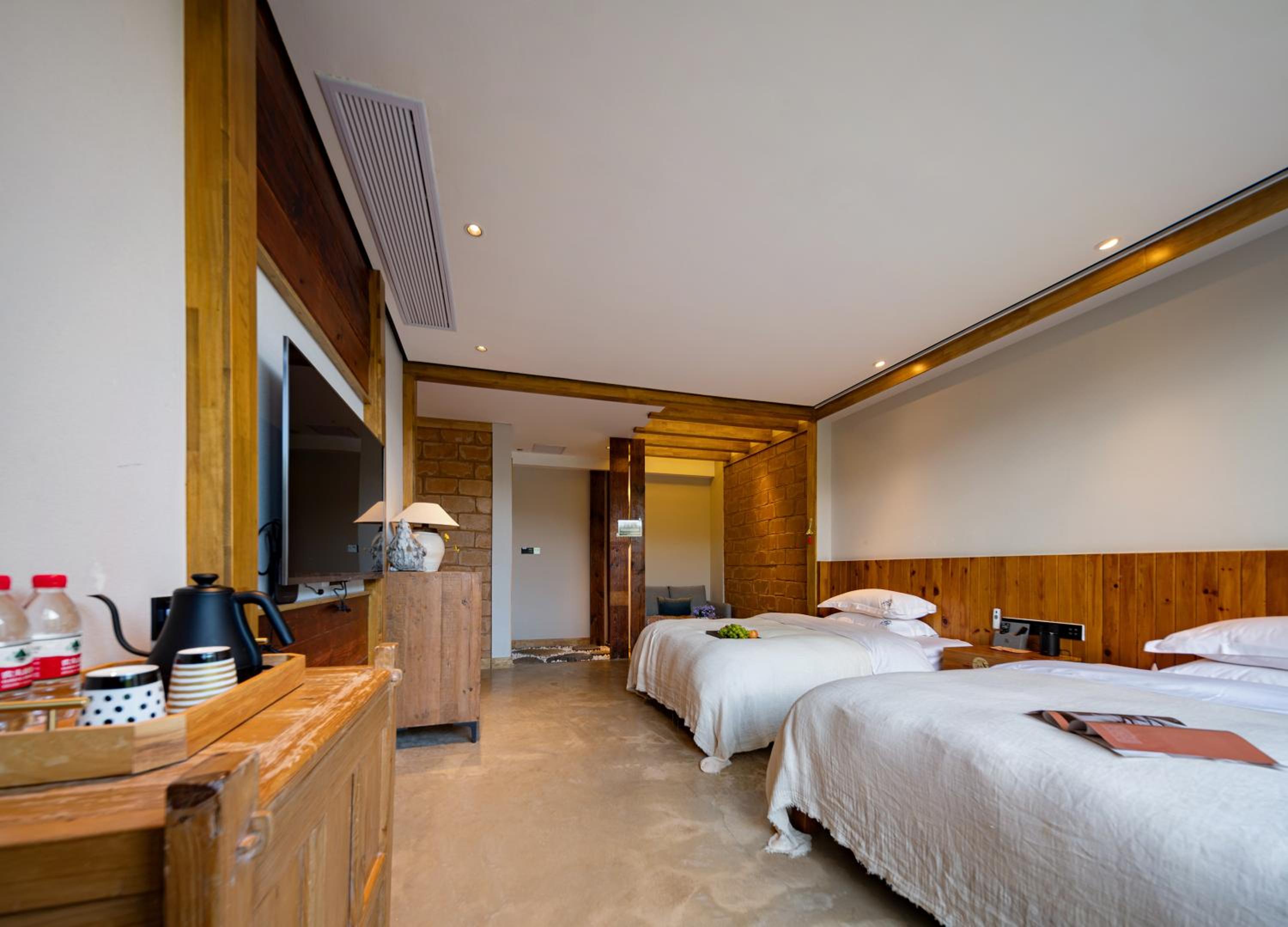 Deluxe Twin Room photo 3