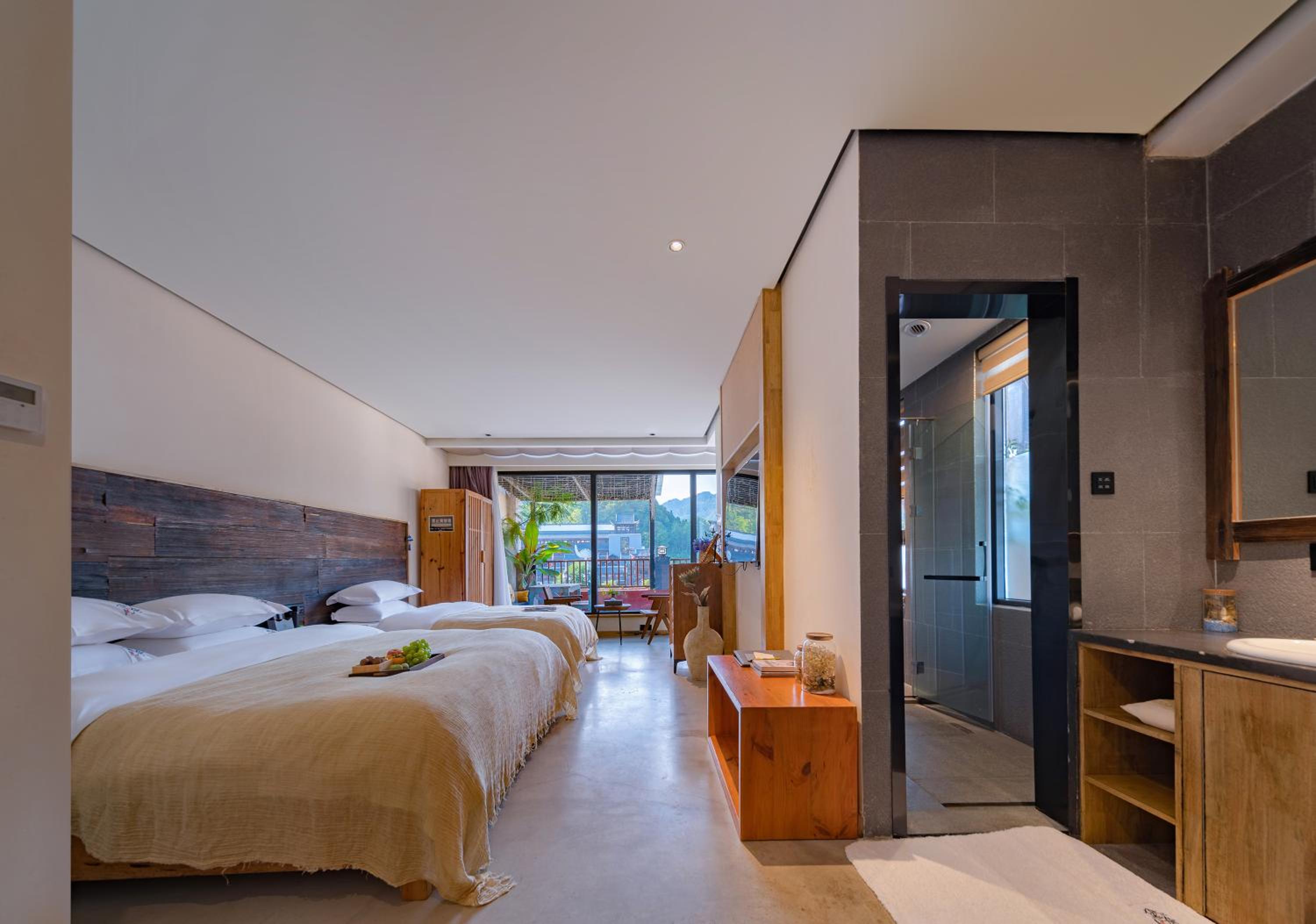 Family Room with Balcony photo 2