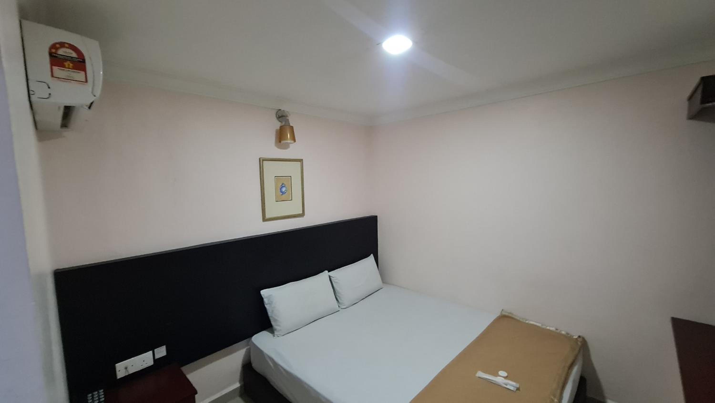 Standard Double Room - Photo 4