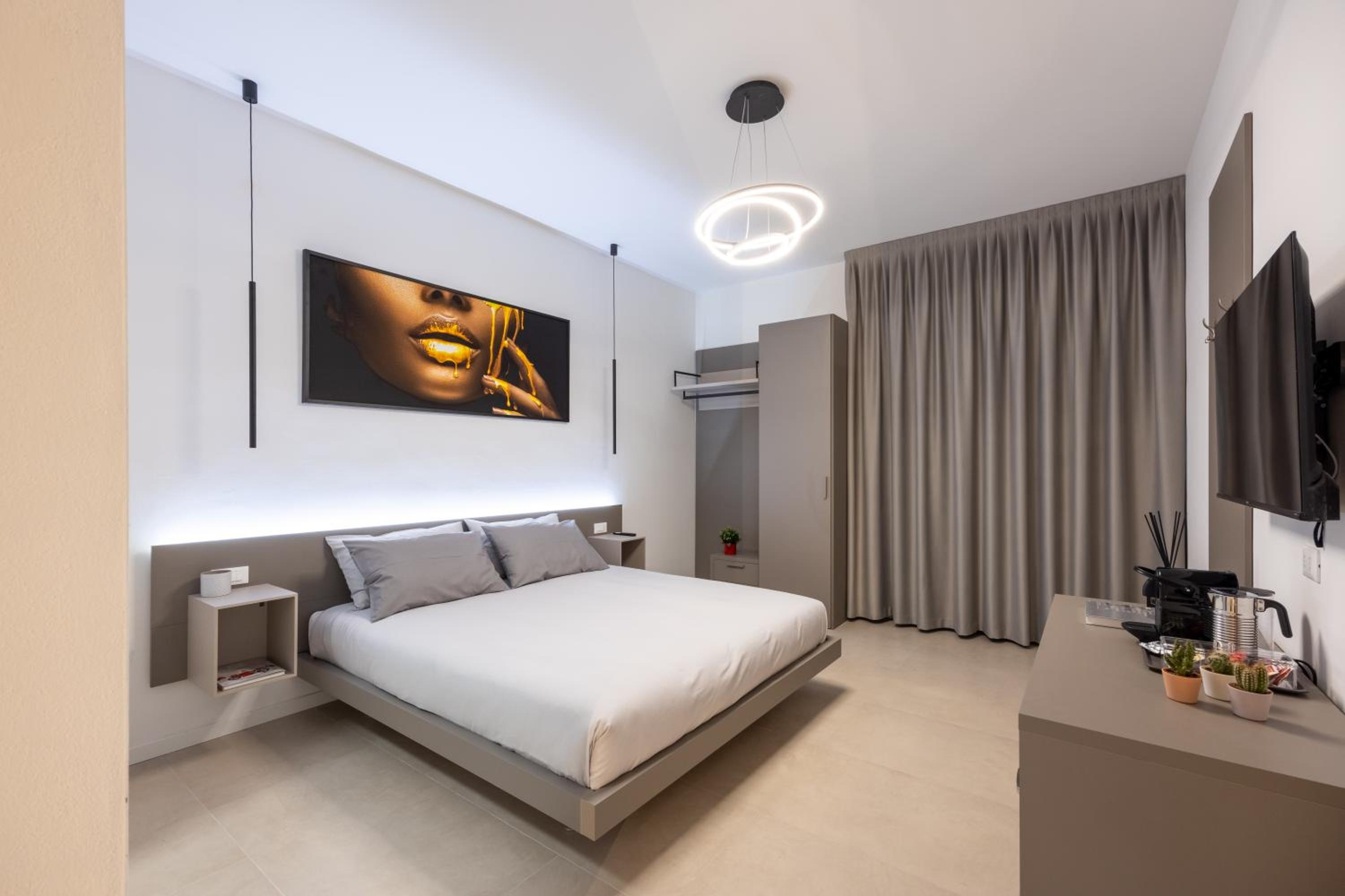 Standard King Room