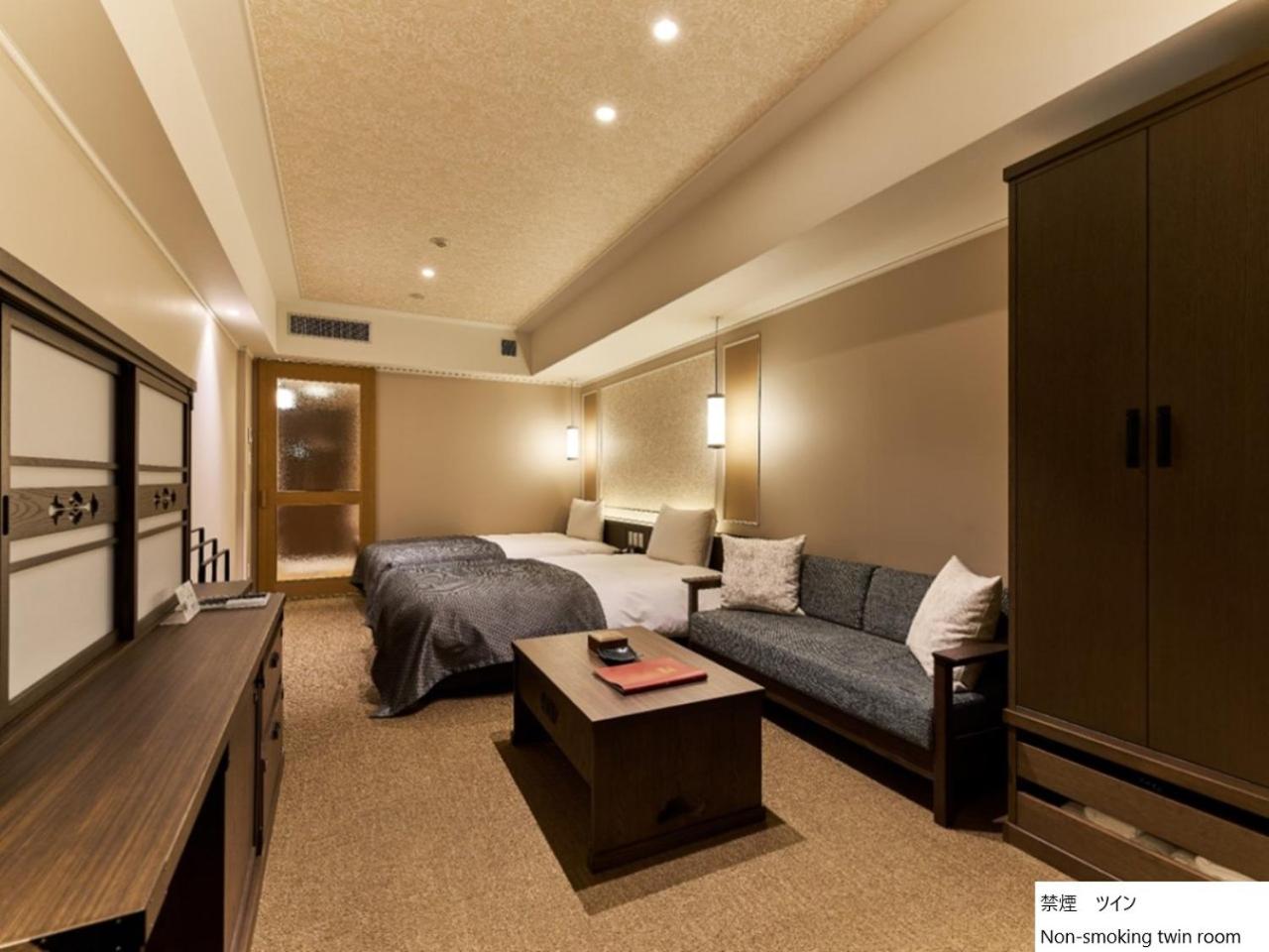 Twin Room - Photo 10