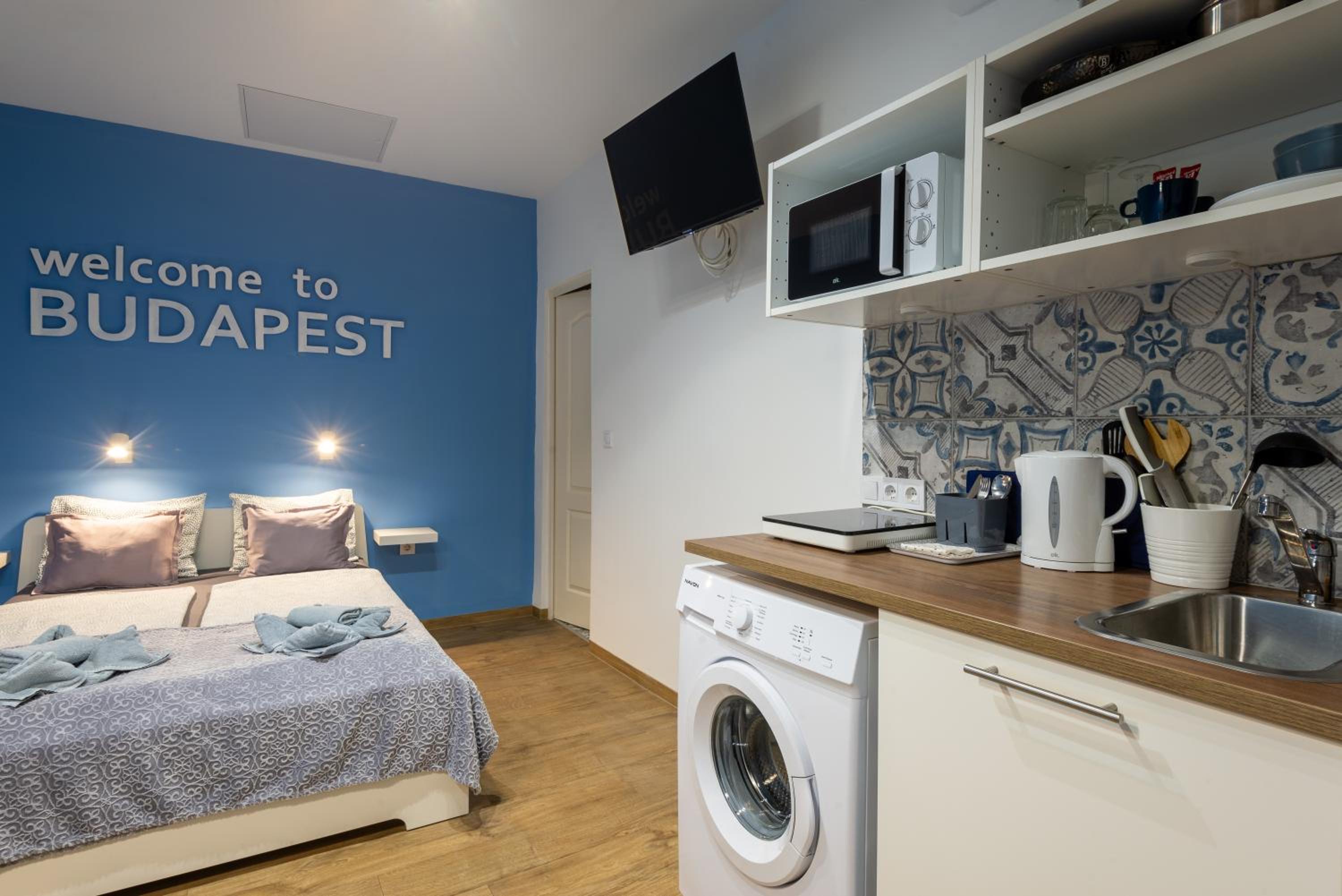 Studio Apartment