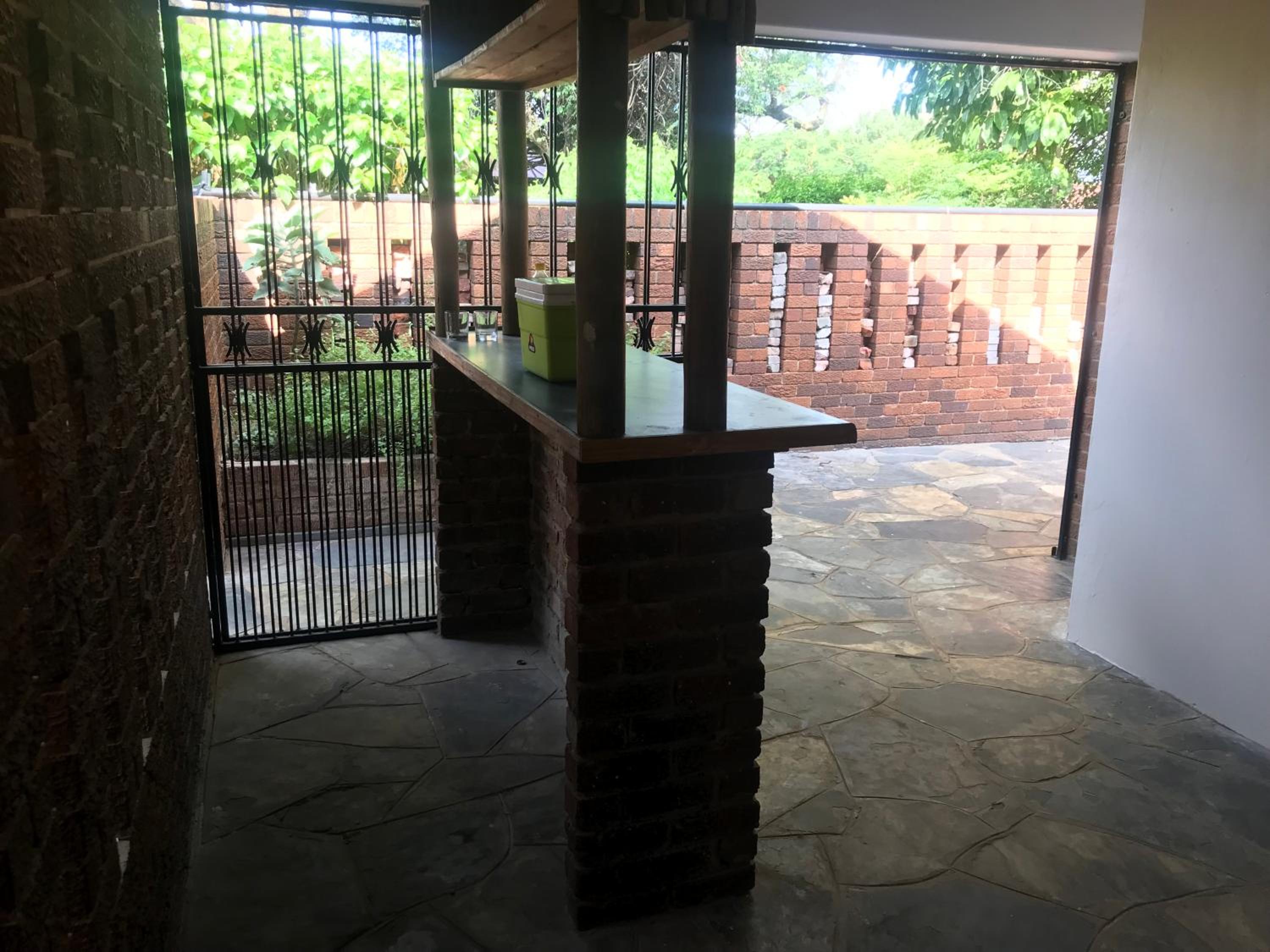 Double Room with Park View - Photo 13