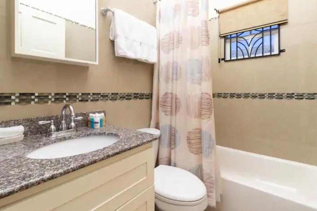 Three-Bedroom Villa photo 3
