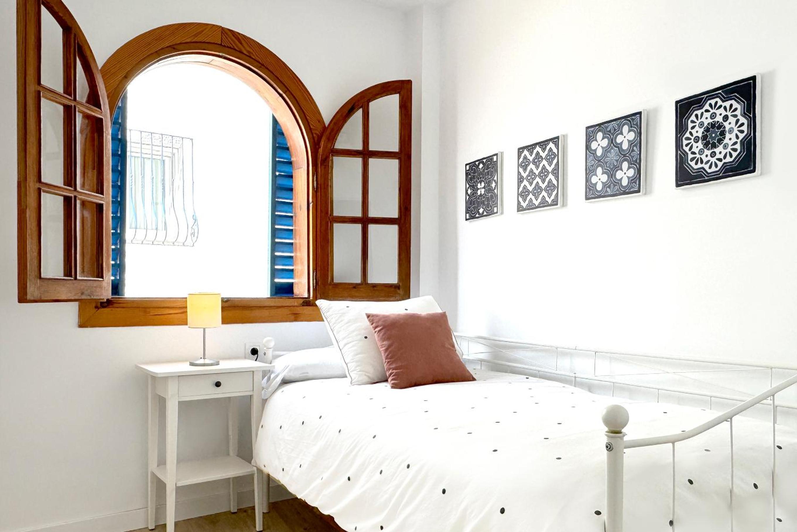 2-bedroom apartment with a terrace and sea views photo 3