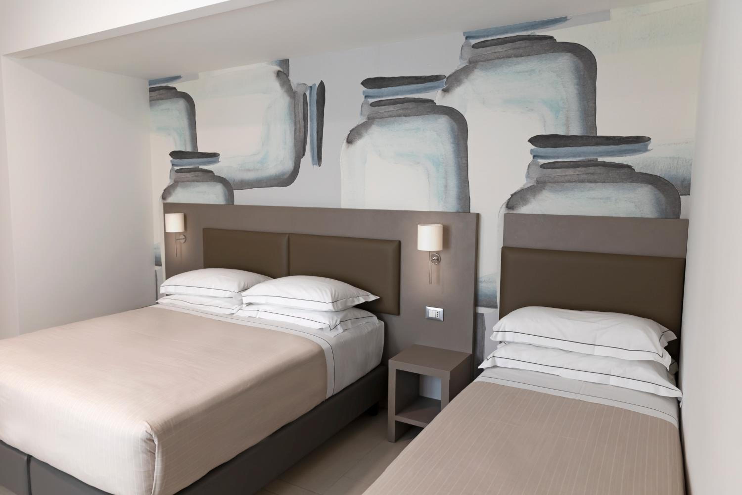 Triple Room - Disability Access - Photo 5