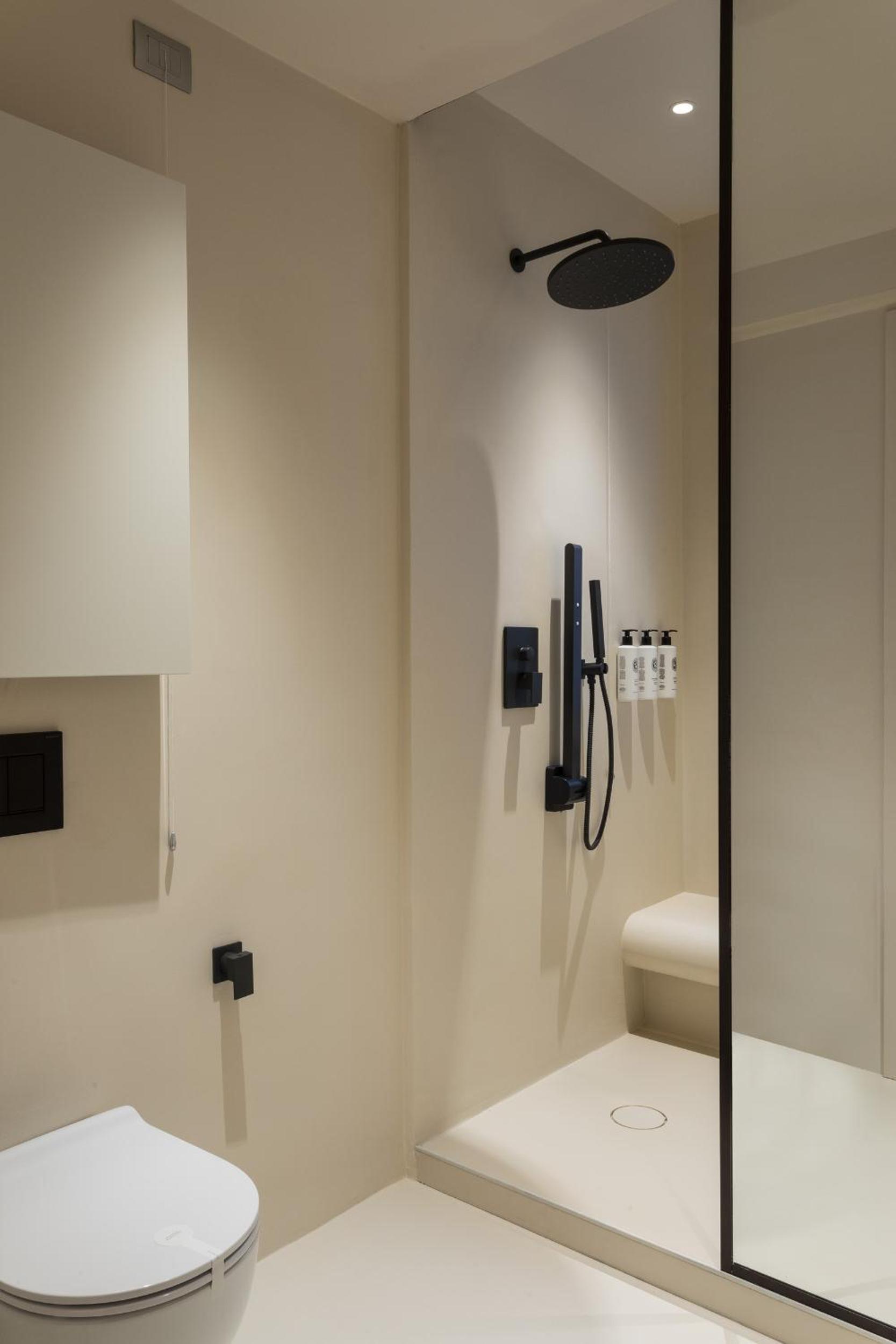 Superior Double or Twin Room - Photo 7