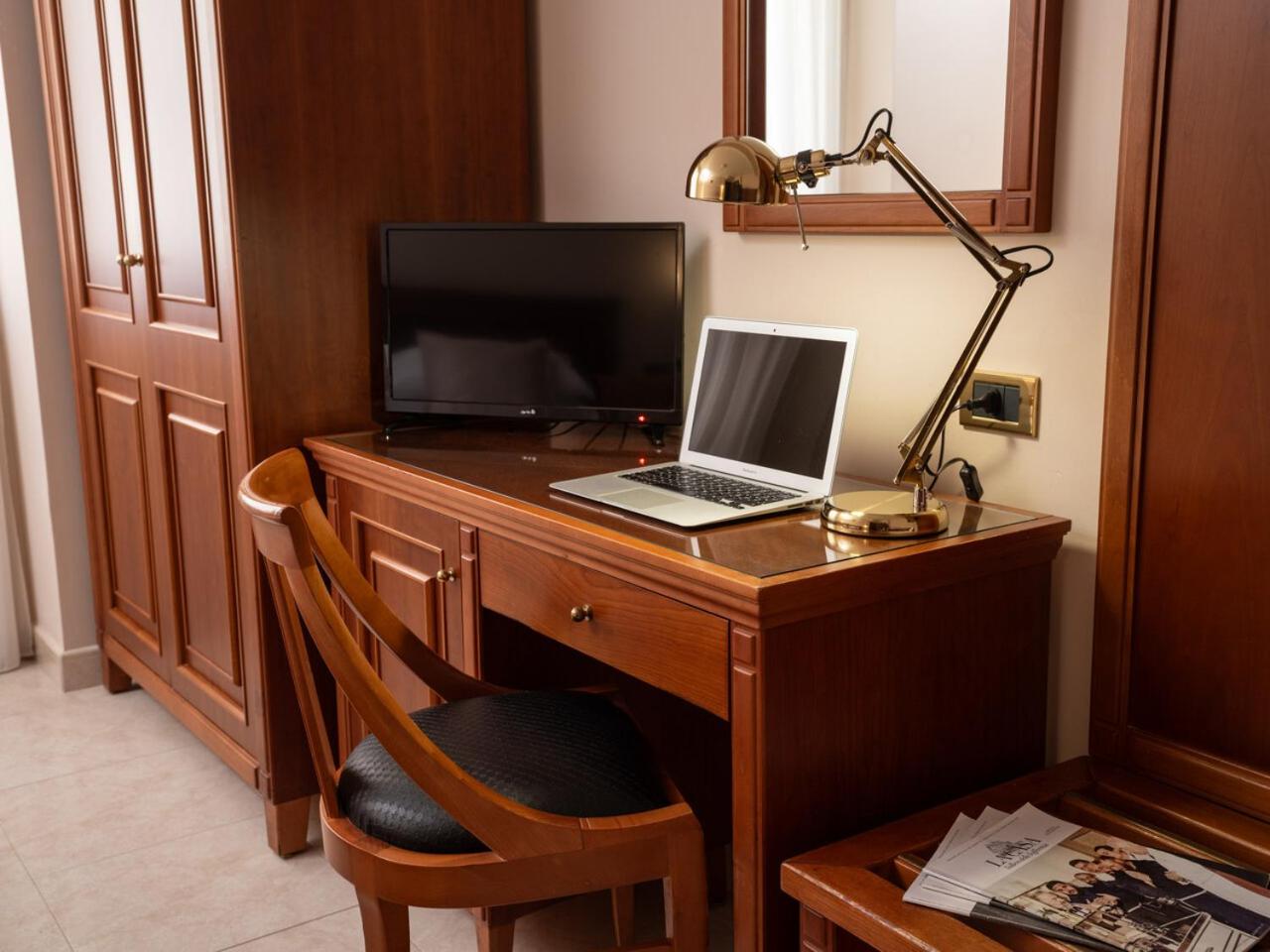 Double Room - Photo 24