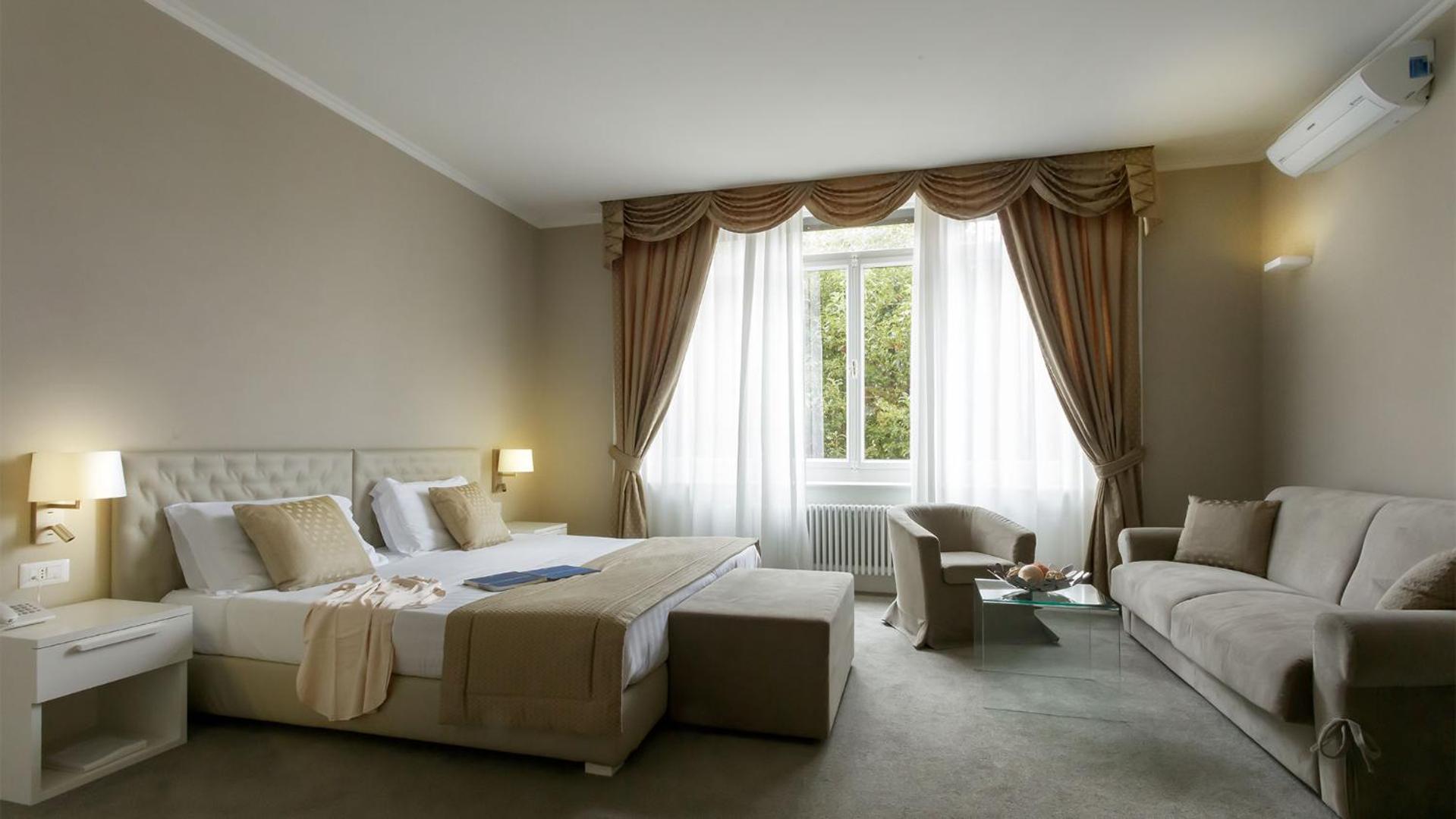 Junior Suite with Garden View