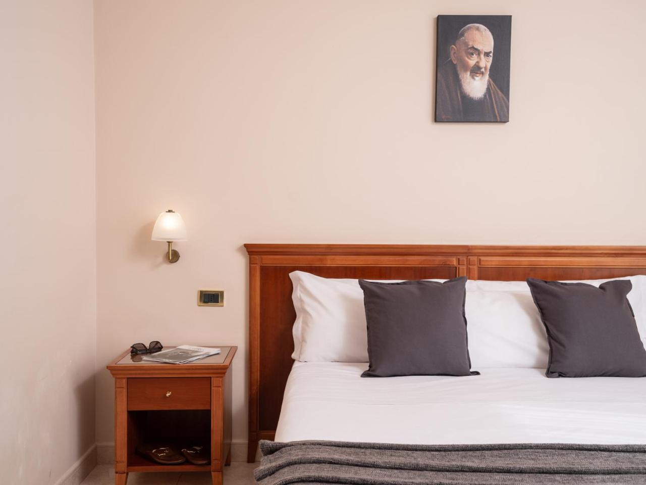 Double Room - Photo 2
