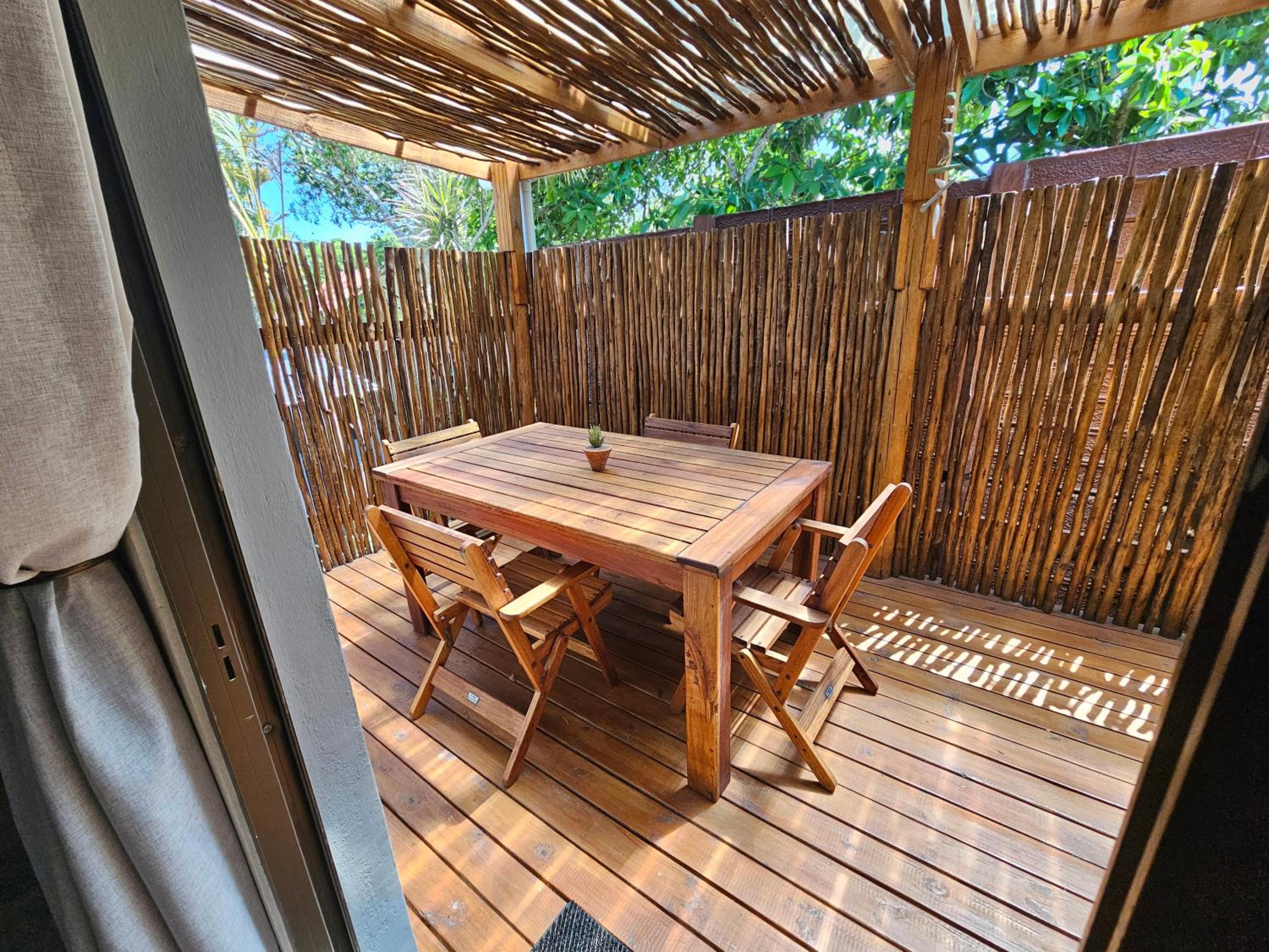 Deluxe Family Suite with Private Patio photo 3
