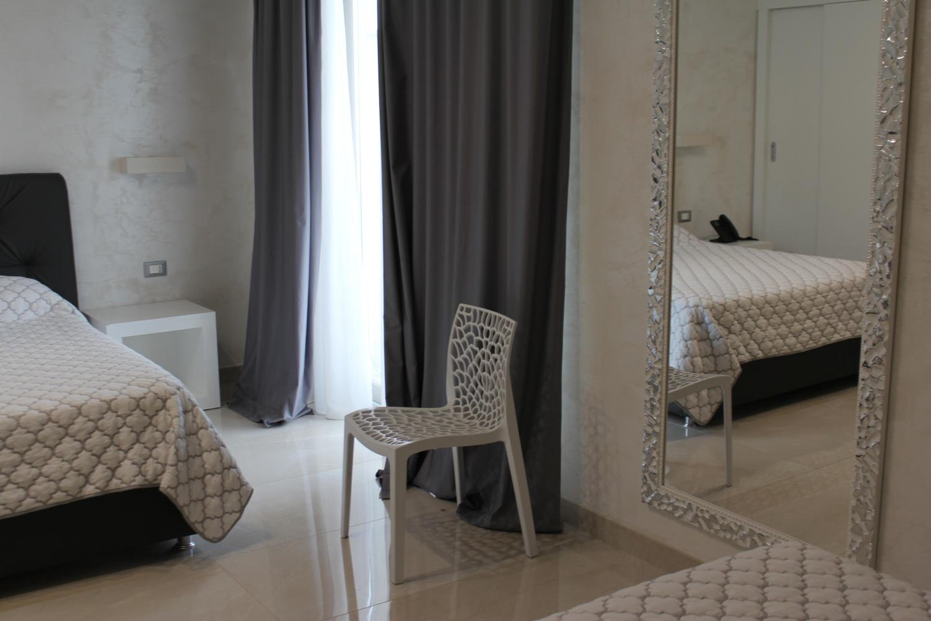 Quadruple Room with Balcony photo 2