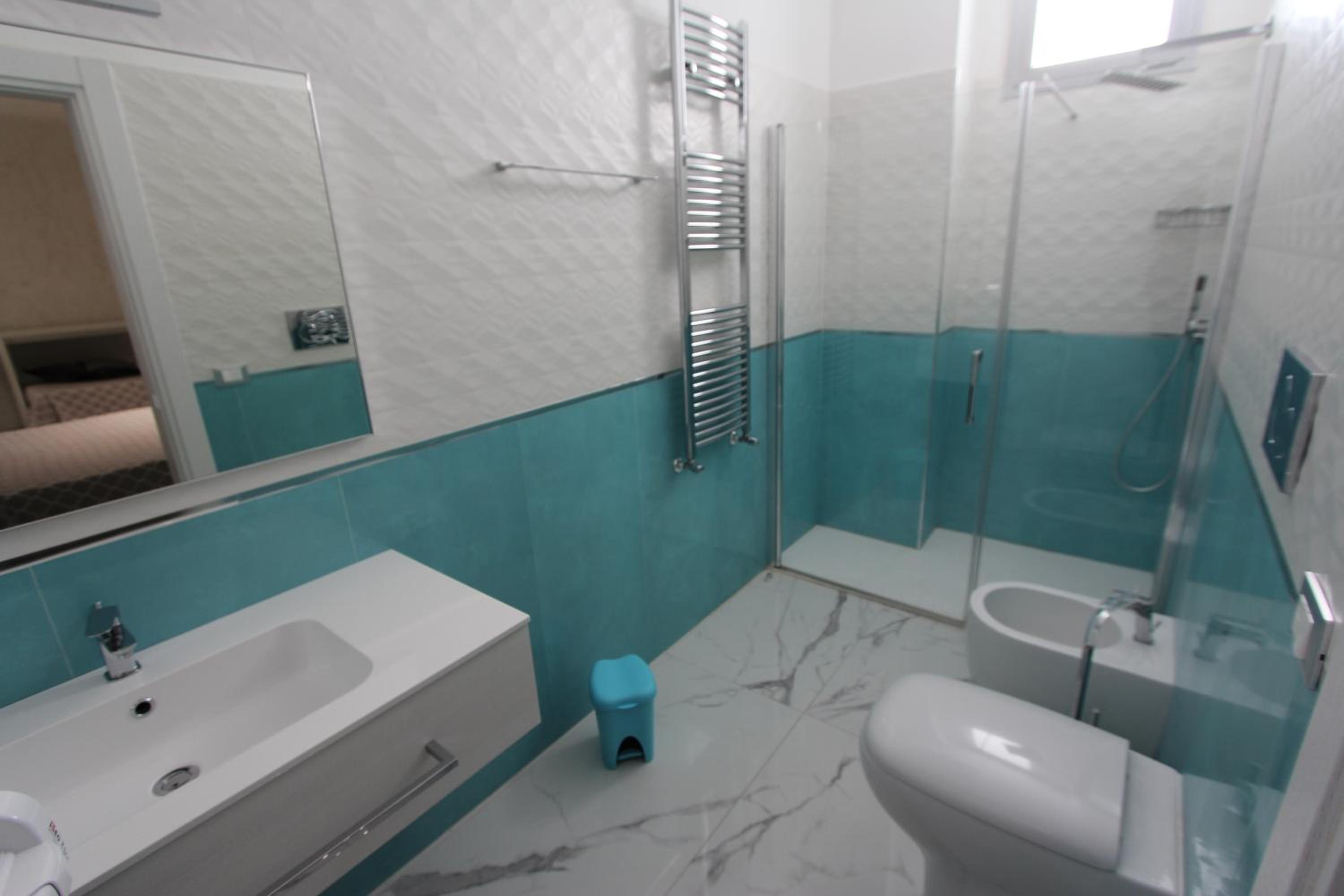 Standard Triple Room - Photo 5