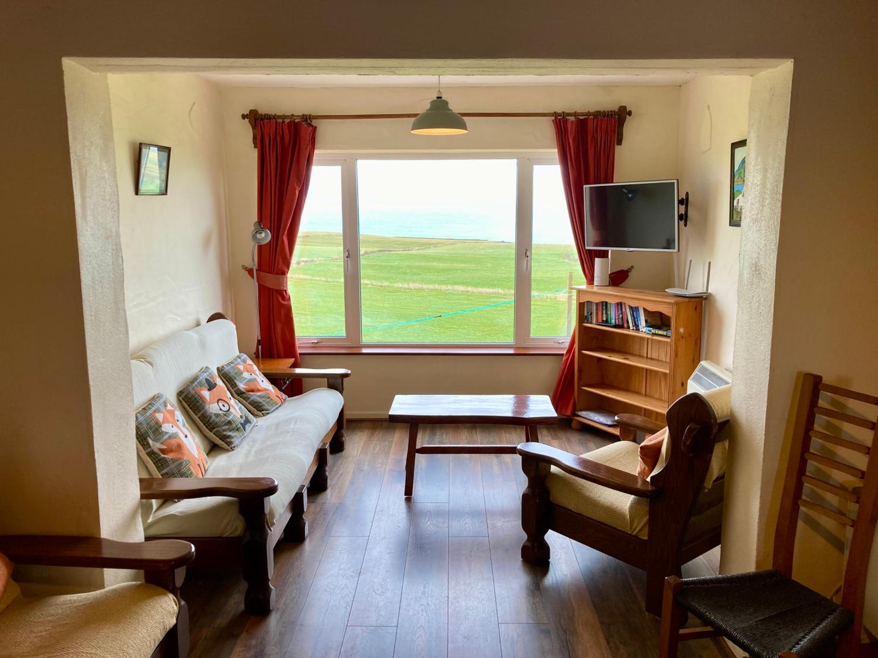 Three-Bedroom Cottage photo 1