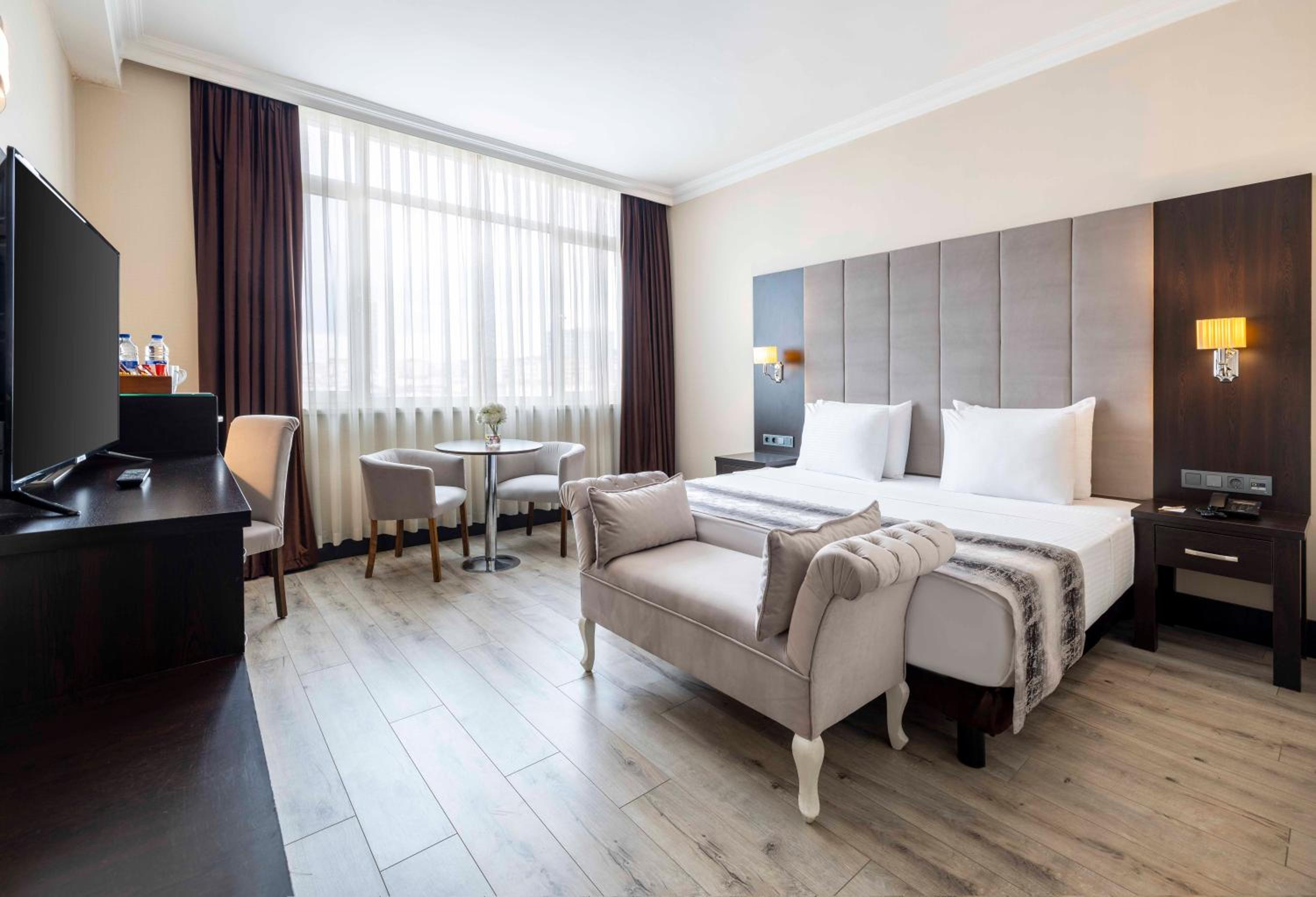 Standard Double or Twin Room photo 2