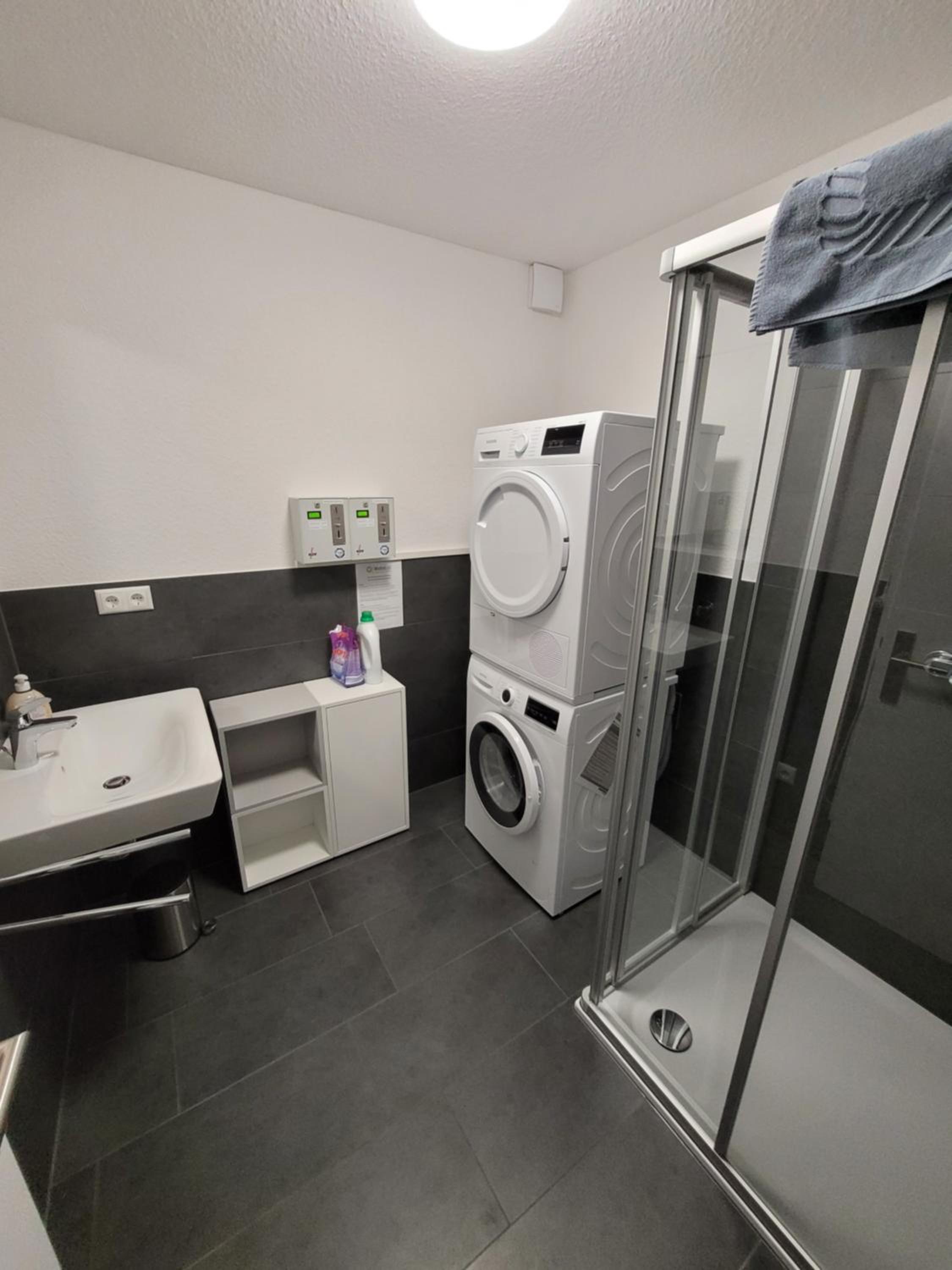 Single Room with Shared Bathroom photo 3