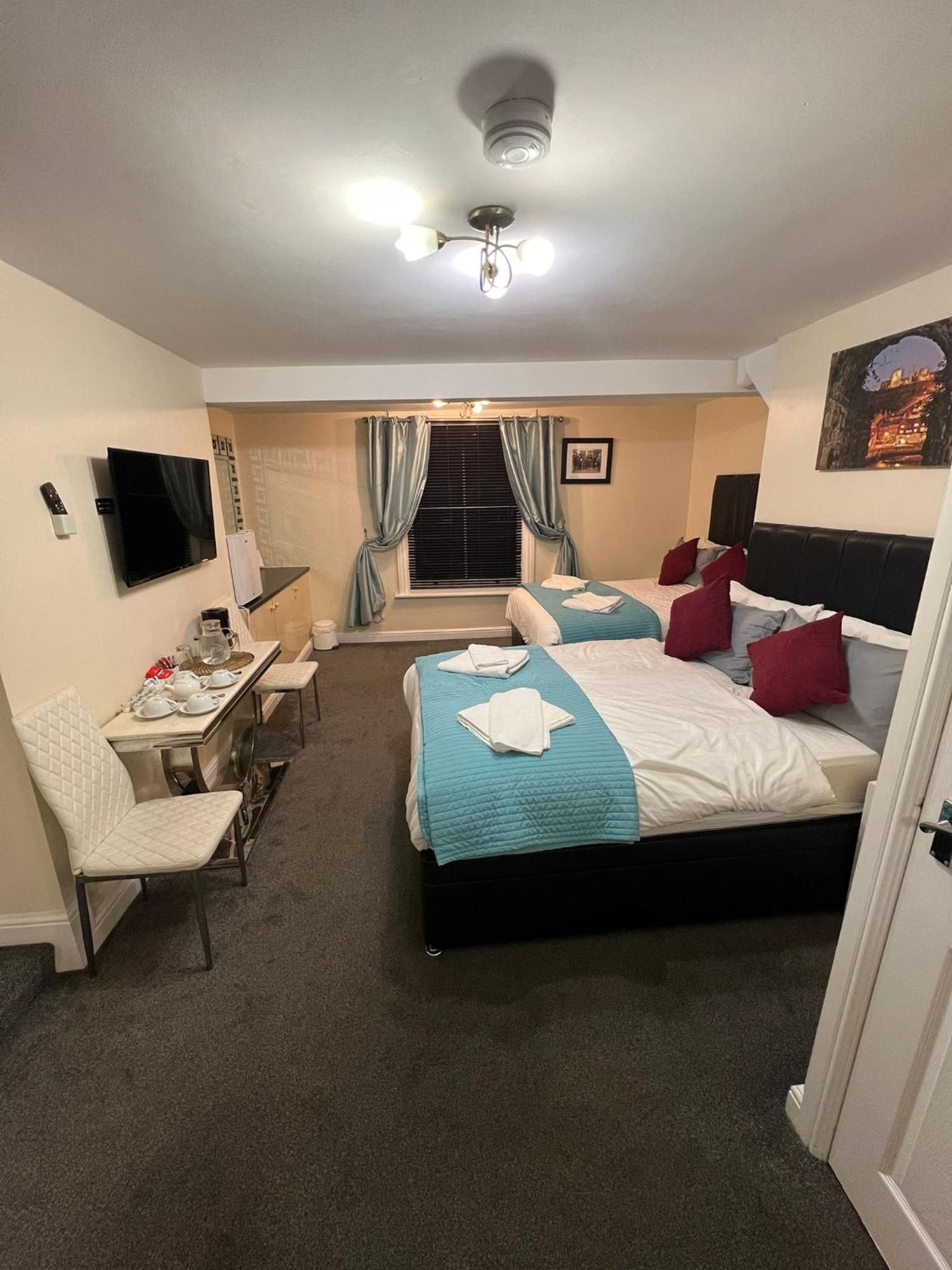 Deluxe Family Room - Photo 1