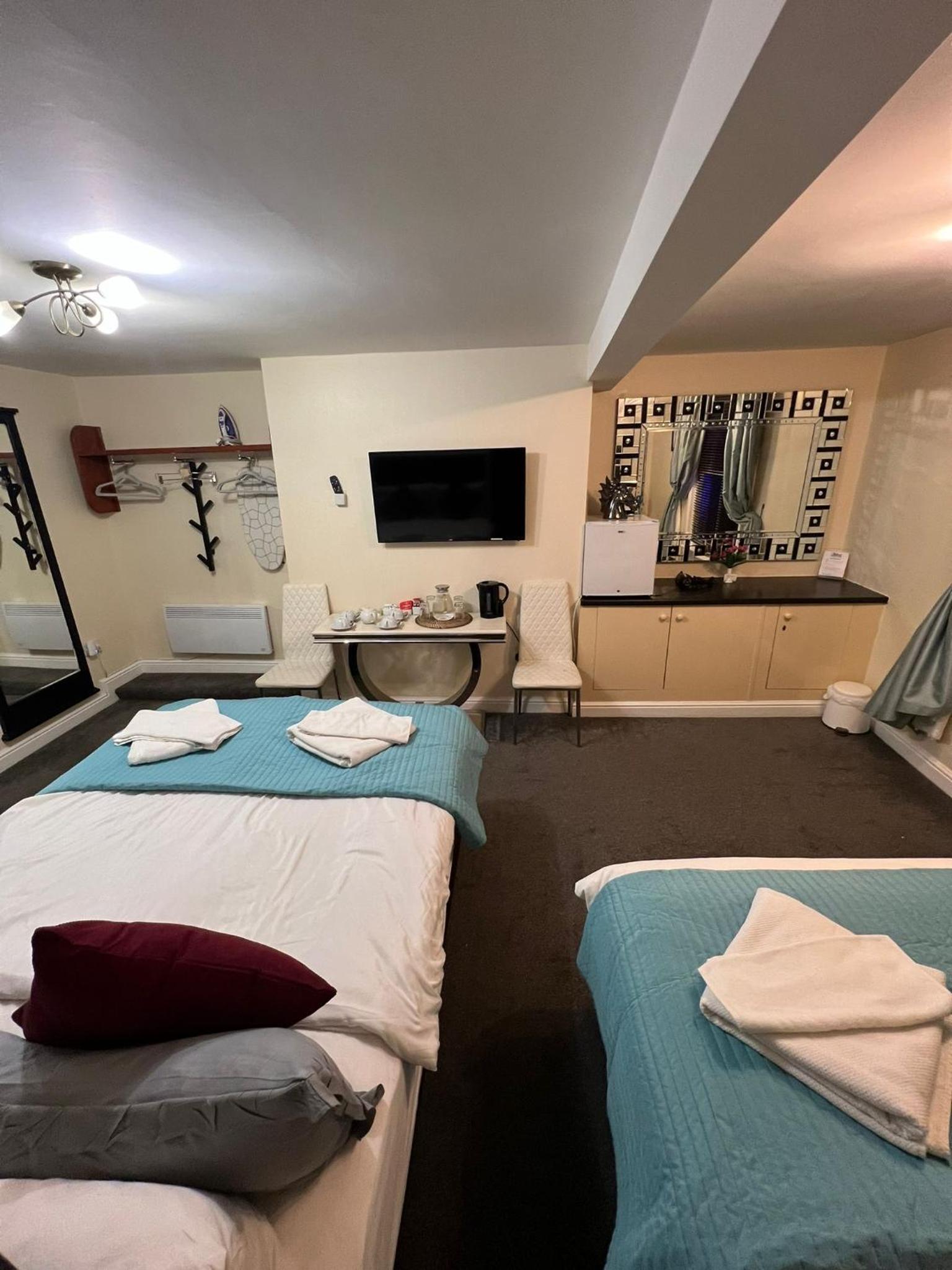 Deluxe Family Room - Photo 18