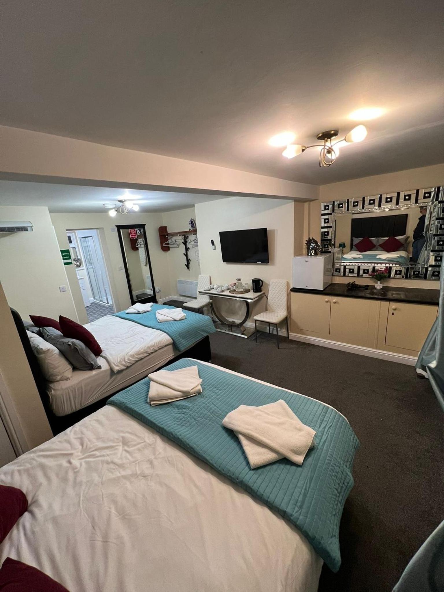 Deluxe Family Room - Photo 19