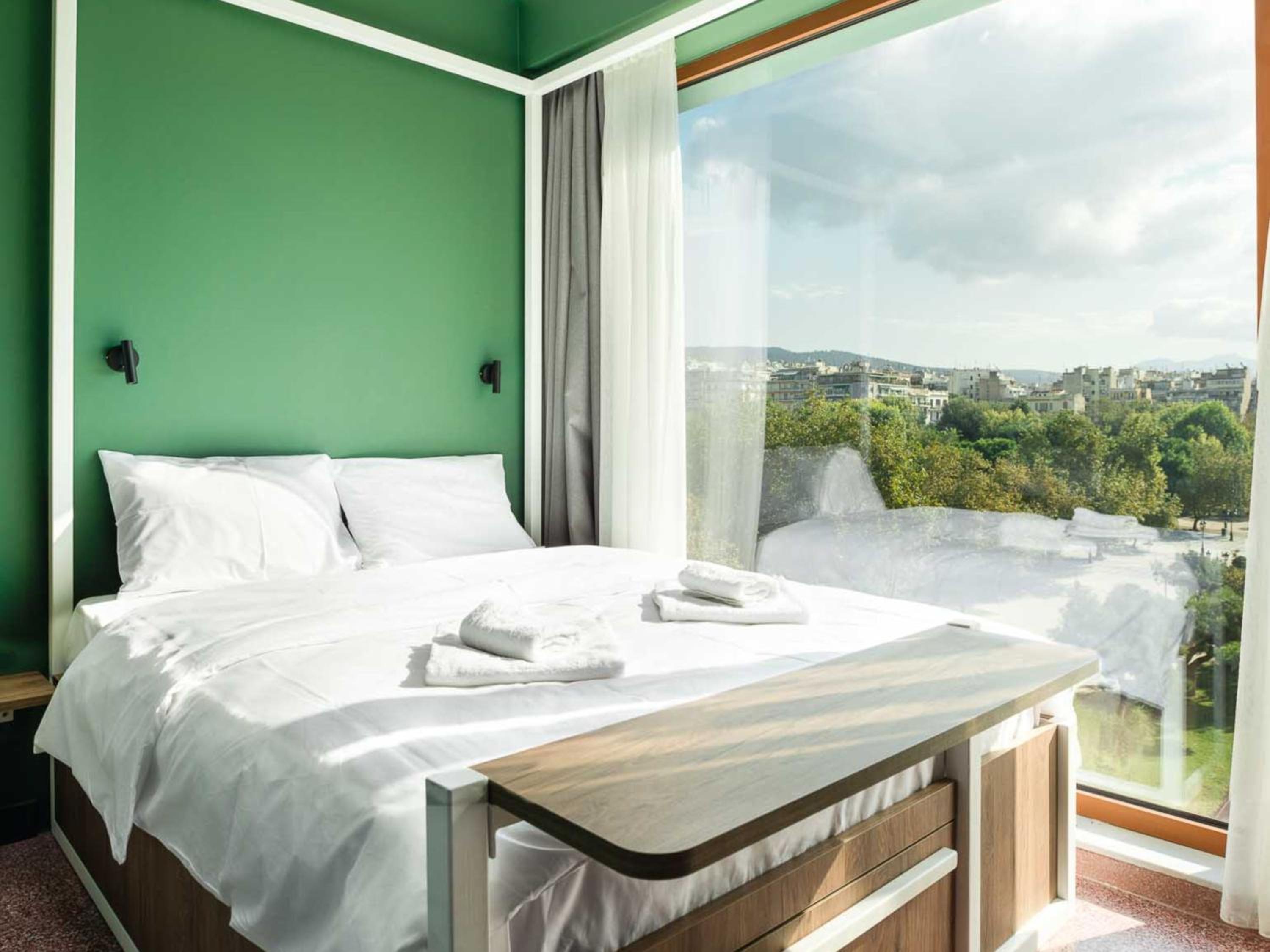 Double Room with City View - Photo 1