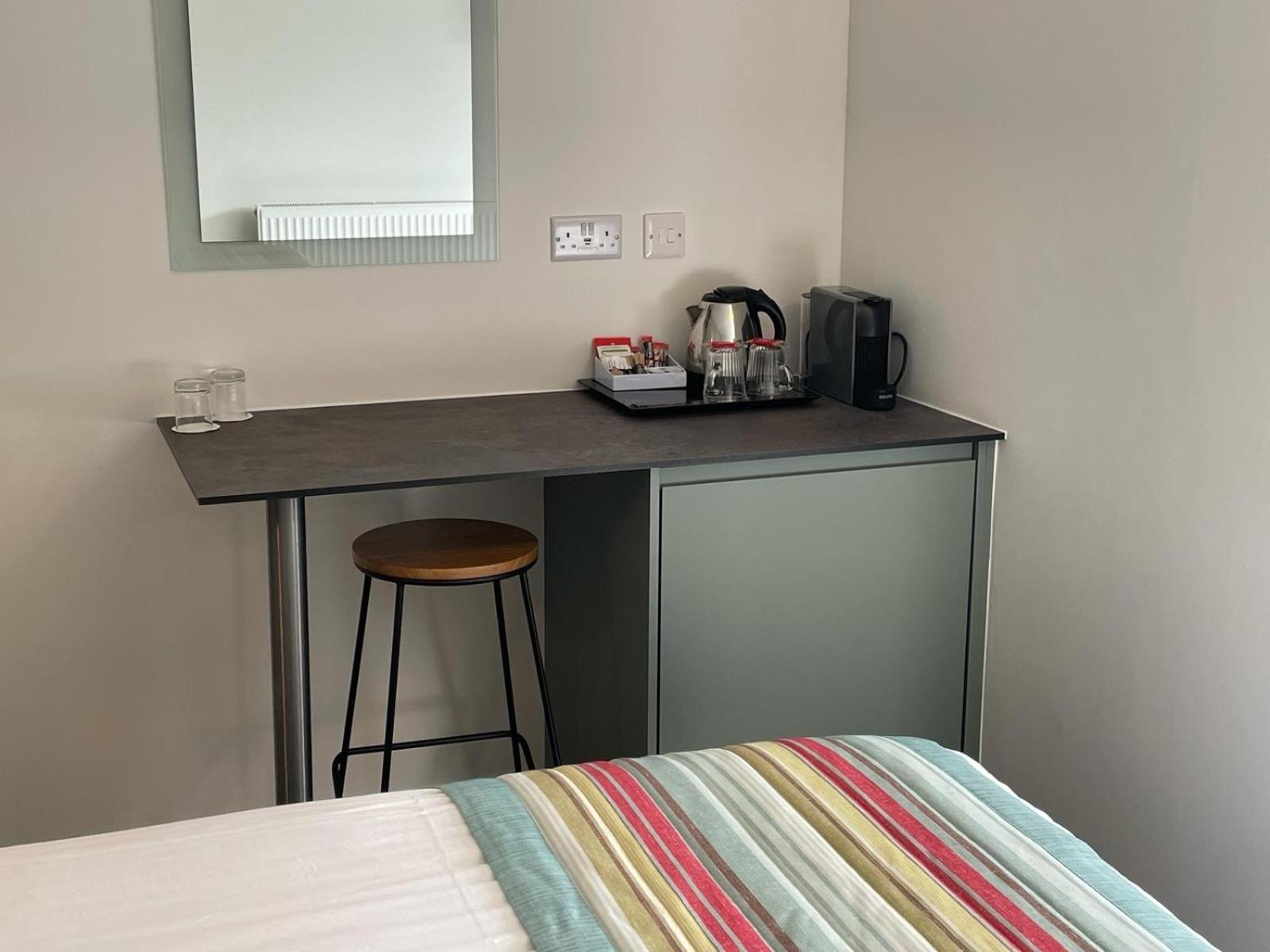 Standard Twin Room photo 2