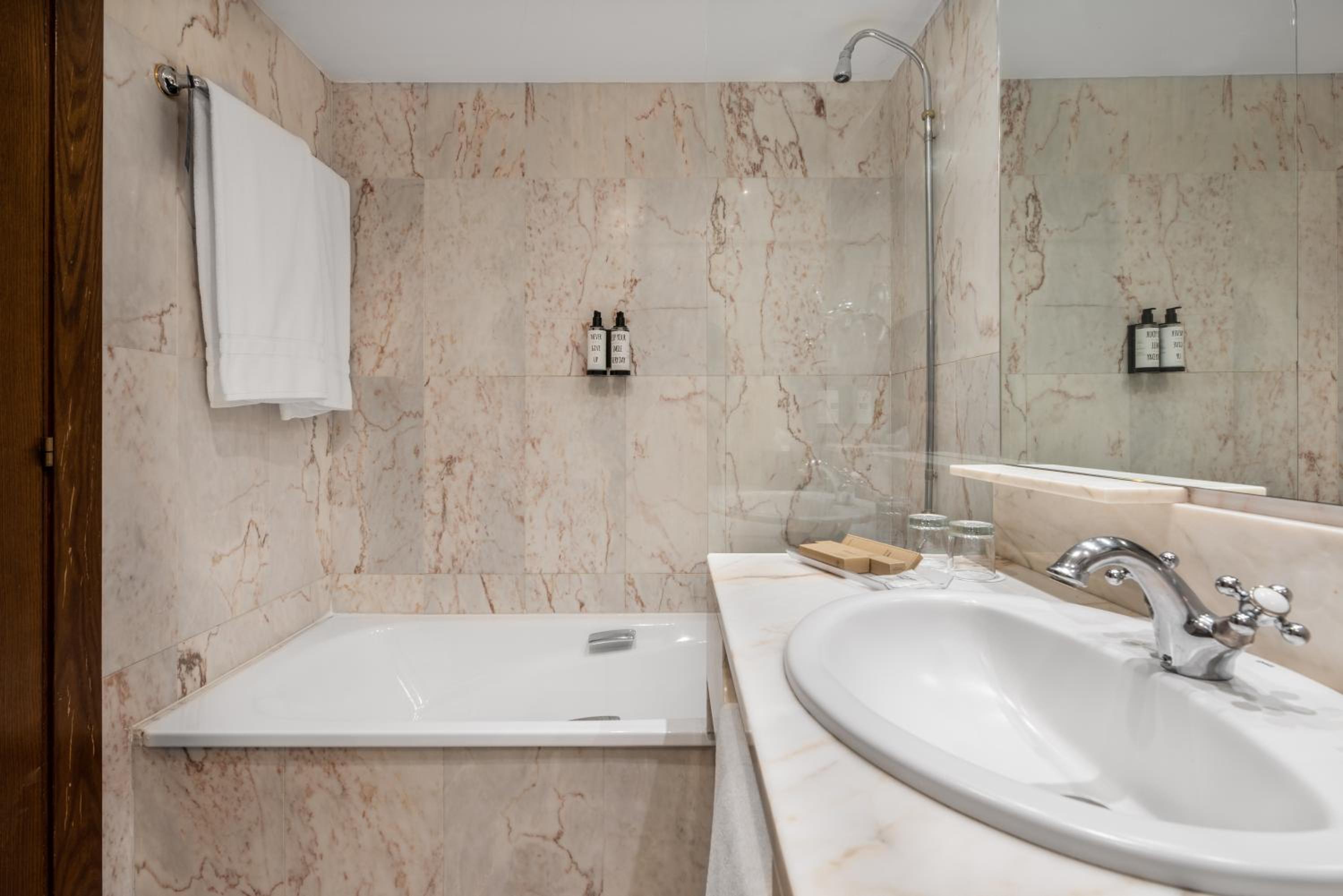 Triple Room - Photo 4