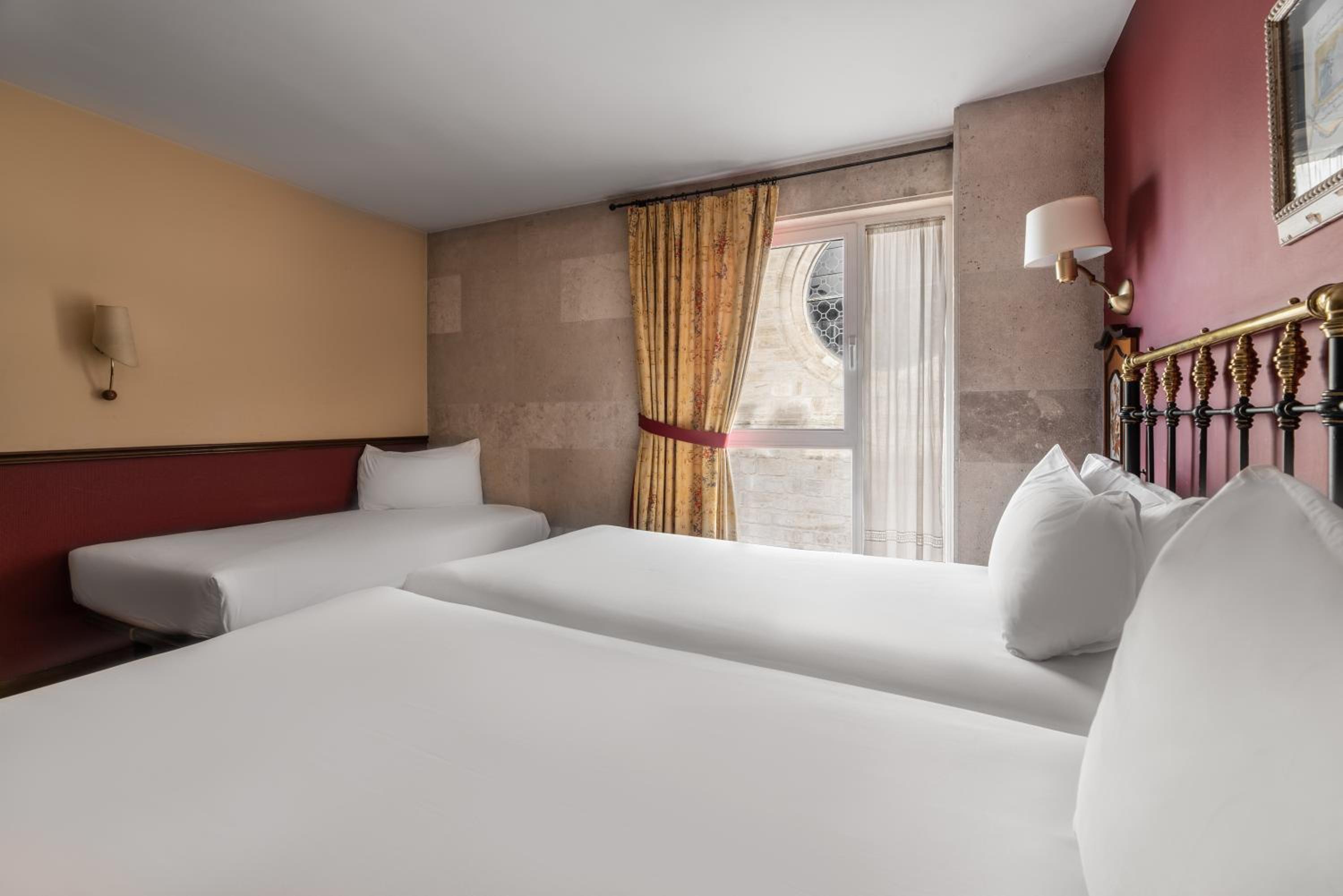 Triple Room - Photo 2
